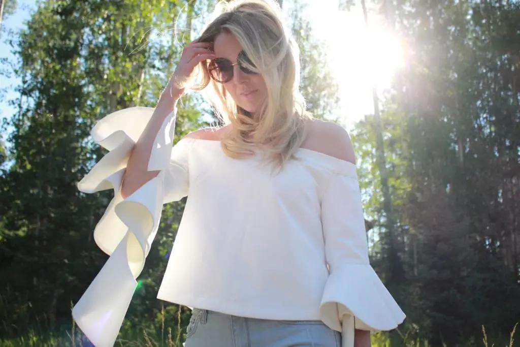 Light Wash Jeans, white top, off shoulder top, chic wish, round sunglasses, sun flare