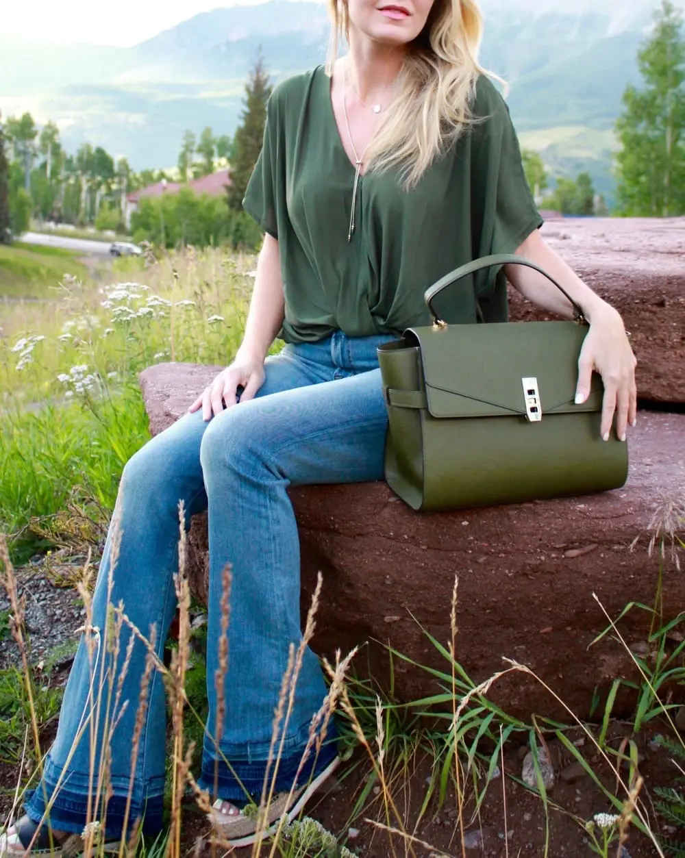 Green Handbag, dark green, army green, uptown satchel, top handle bag, flared jeans, v-neck blouse, green top, round sunglasses