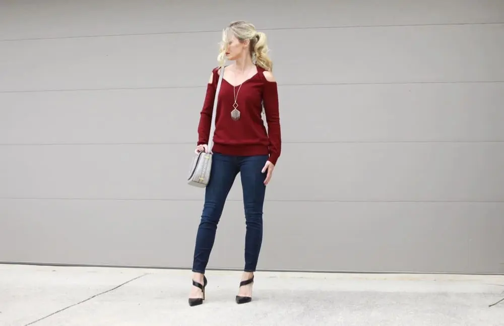 Hot Fall Color, skinny jeans, pumps, black pumps, cold shoulder, cashmere, sweater, berry, burgundy, sweaters, fall fashion, color trends, erin busbee