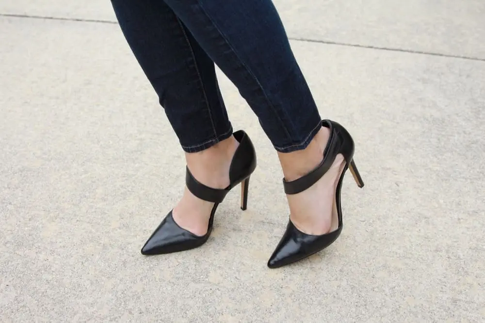 Hot Fall Color, pumps, black pumps, pointed toe pumps, comfortable heels, vince camuto shoes, last call, outlet stores, great deals, affordable, shopping, wardrobe, fashion blogger, erin busbee, busbeestyle.com