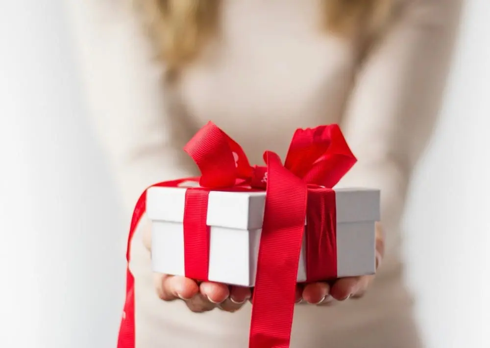 complete cyber monday sales list 2016 busbeestyle.com, erin busbee, best cyber monday sales, top cyber monday sales, deals, holiday shopping, gift ideas