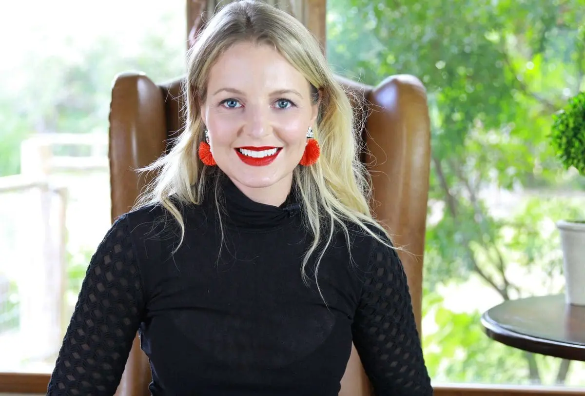 erin busbee youtuber and style expert finds cashmere sweaters, shoes, and jewelry