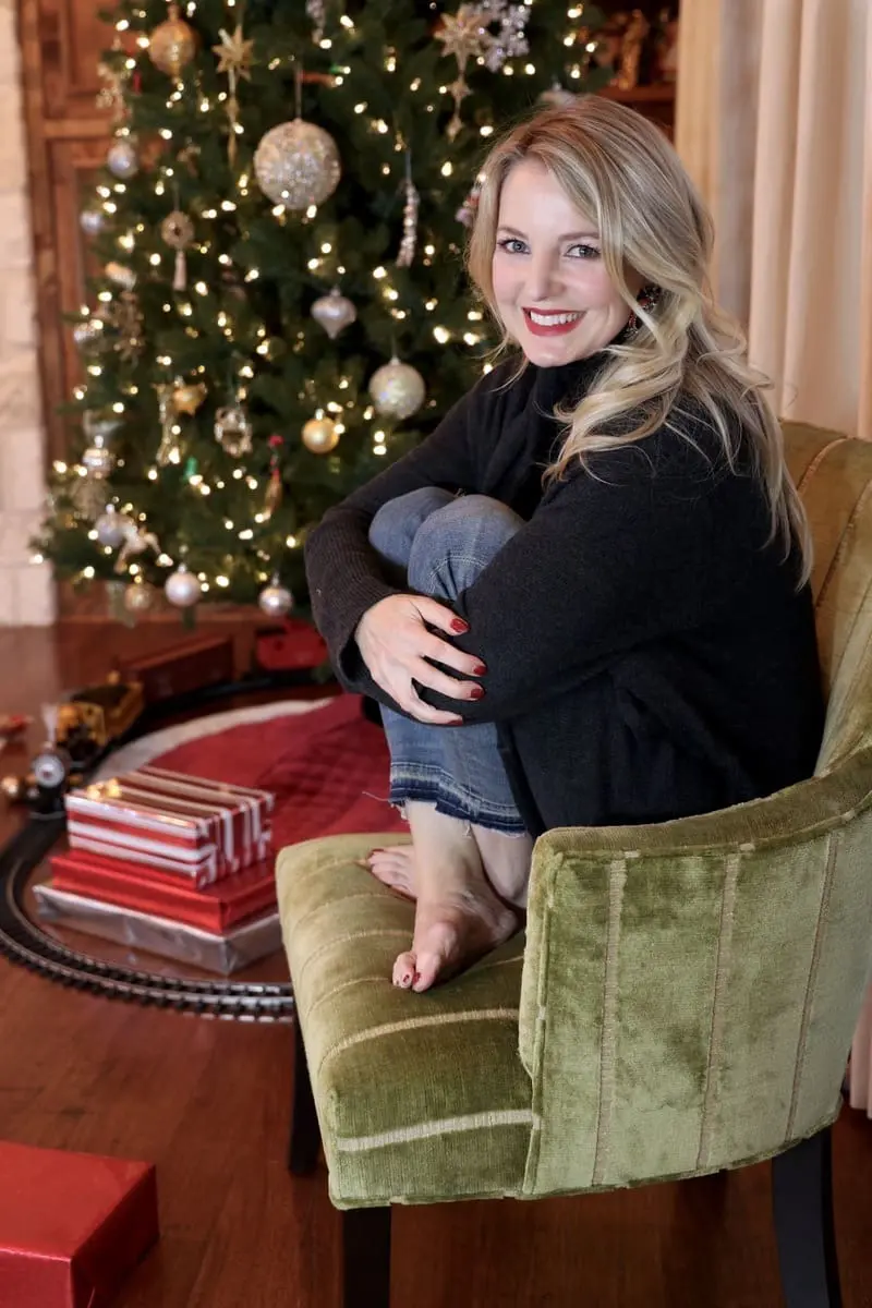 Jewelry gift ideas, all wrapped up in this soft, cozy, comfortable, Leith cocoon cardigan from nordstrom