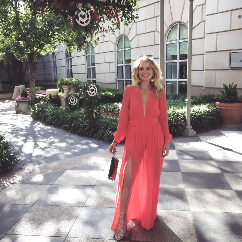 Reward Style Conference 2017, What I Wore to the opening night pool party sponsored by Sole Society, orange chiffon Bebe shorts gown with baublebar earrings and dolce vita animal print yellow and black laceup sandals with valentino rockstud black clutch wristlet