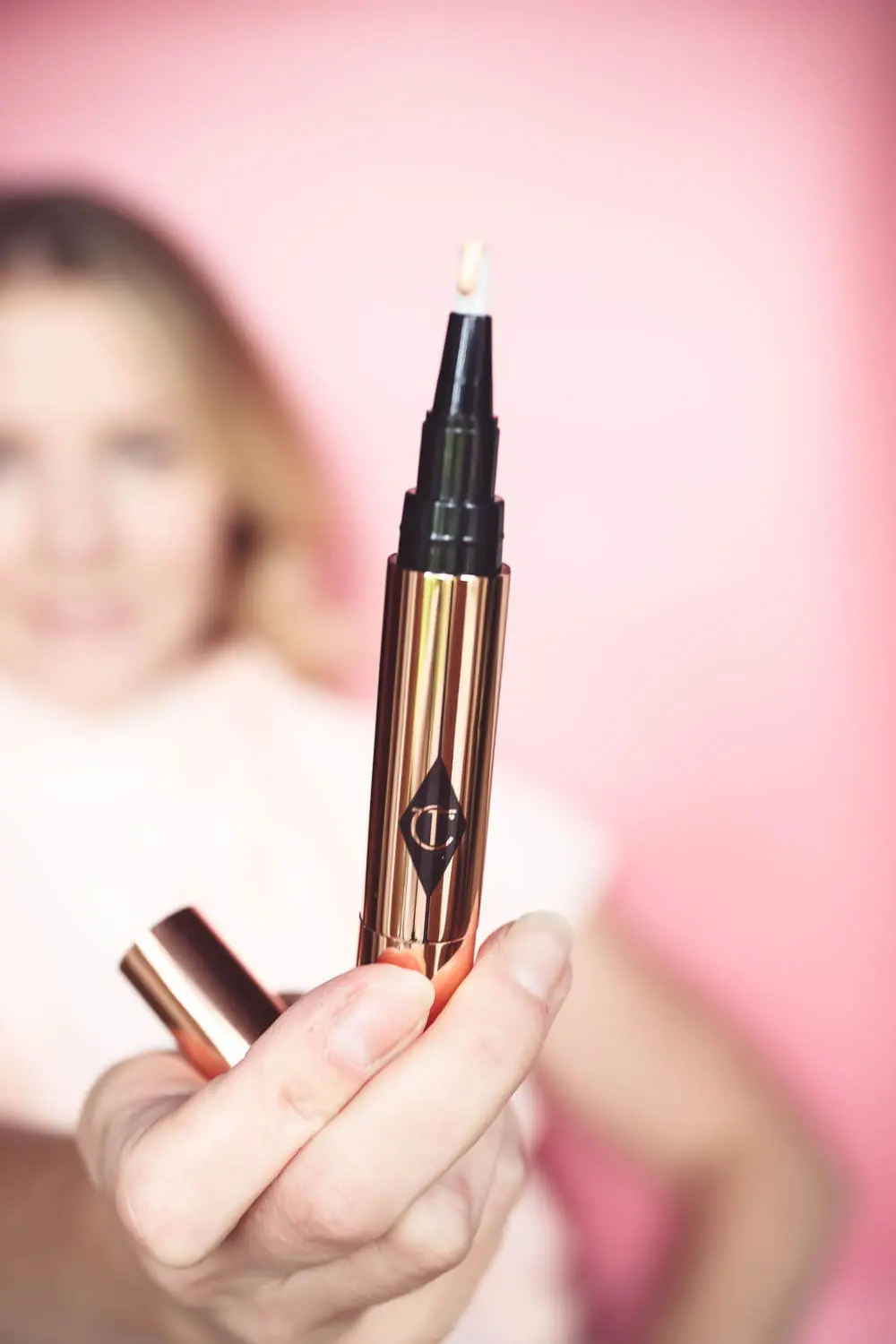 5-Minute makeup routine featuring charlotte tilbury highlighter concealer 
