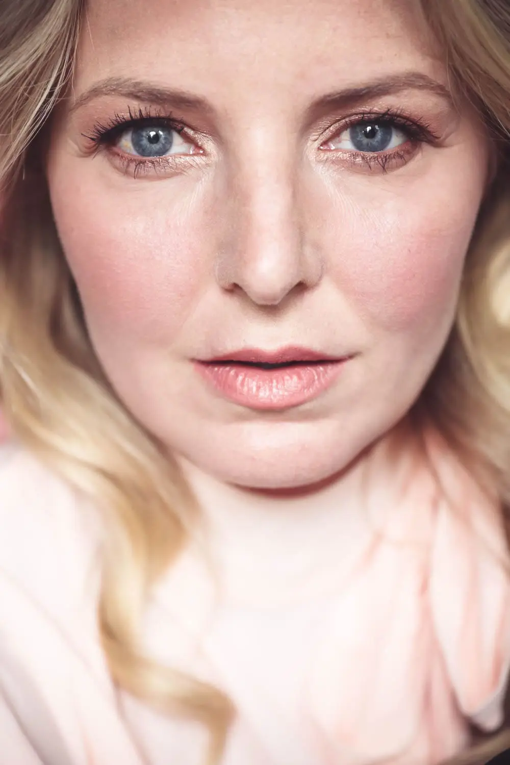 5-Minute makeup routine featuring charlotte tilbury bitch perfect lipstick, instant look, big fat lashes and magic foundation
