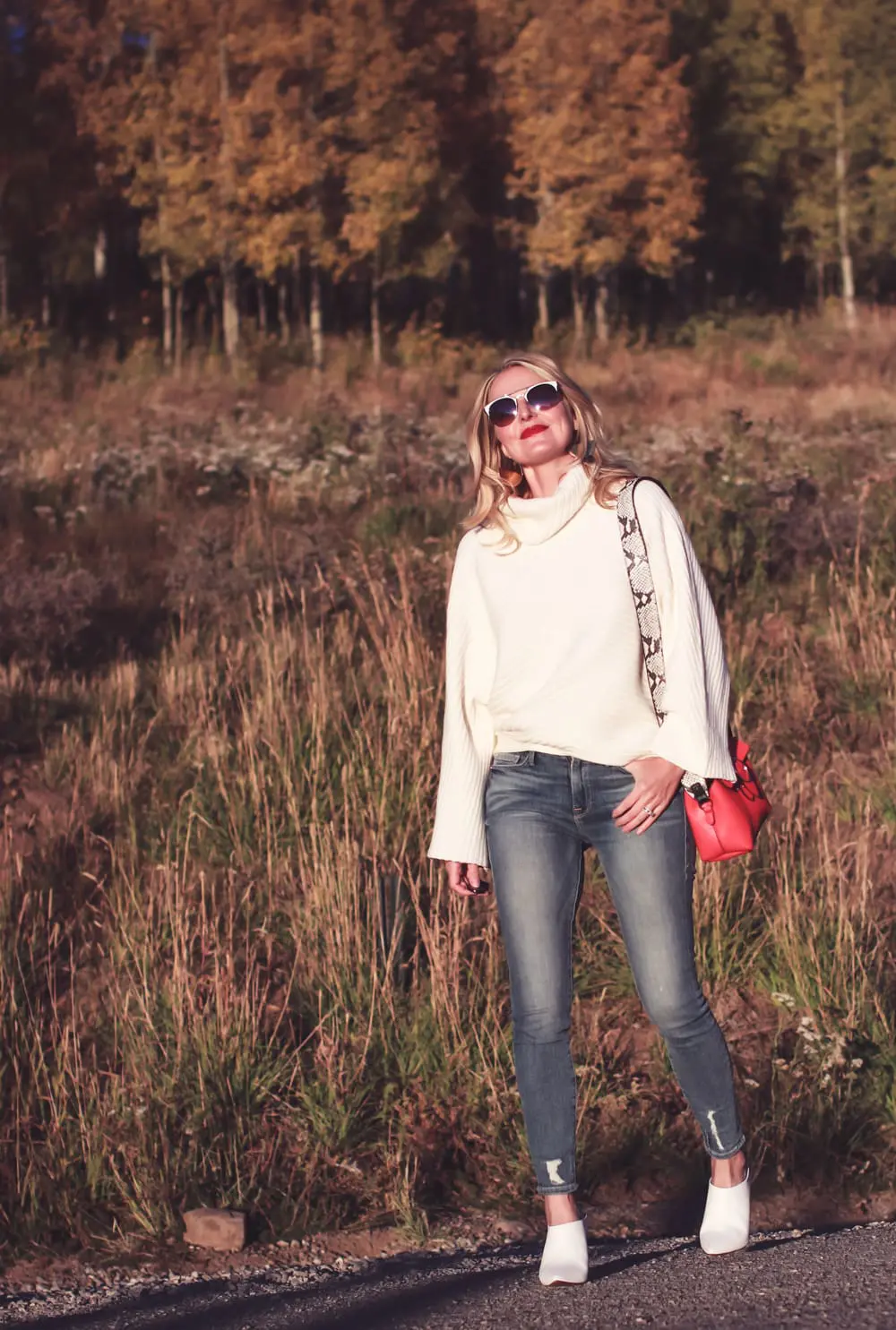 White Shoes, white mules, fashion blogger, Erin Busbee of Busbee Style wearing Who What Wear for Target white mules with Anthropologie sweater and Good American cropped skinny jeans