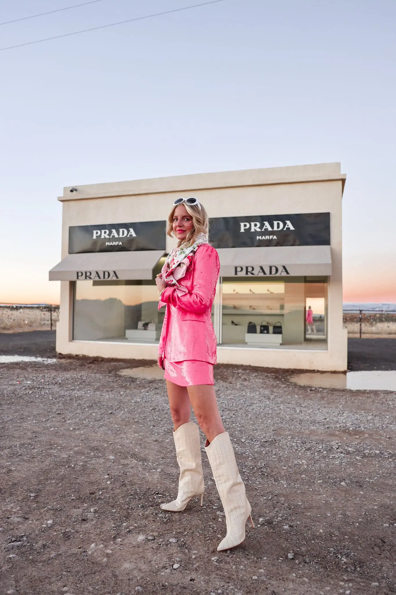 heeled white boots winter fashion