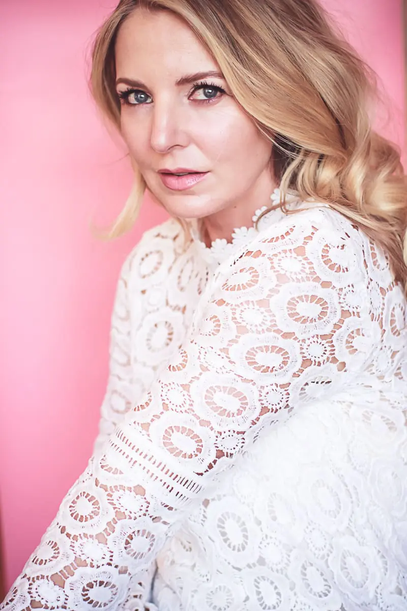 makeup gift sets, ulta cosmetics, benefit cosmetics, reviewed by beauty blogger Erin Busbee of Busbee Style