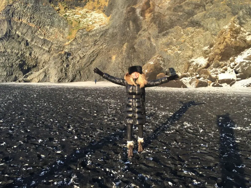 Planning a trip to Iceland | Reynisfjara Beach in Vix, what to wear and what to pack