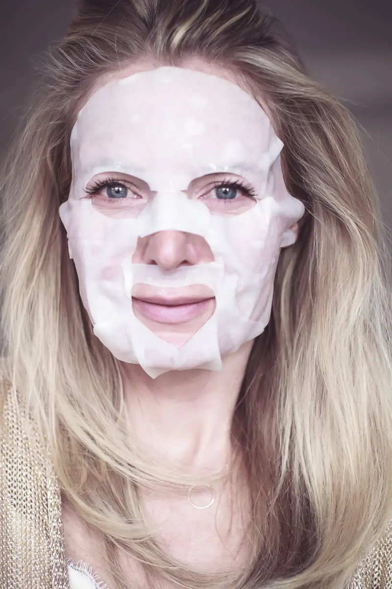 SK II Facial Treatment Mask Review, beauty blogger over 40 Erin Busbee of BusbeeStyle.com gives us the scoop on this face mask