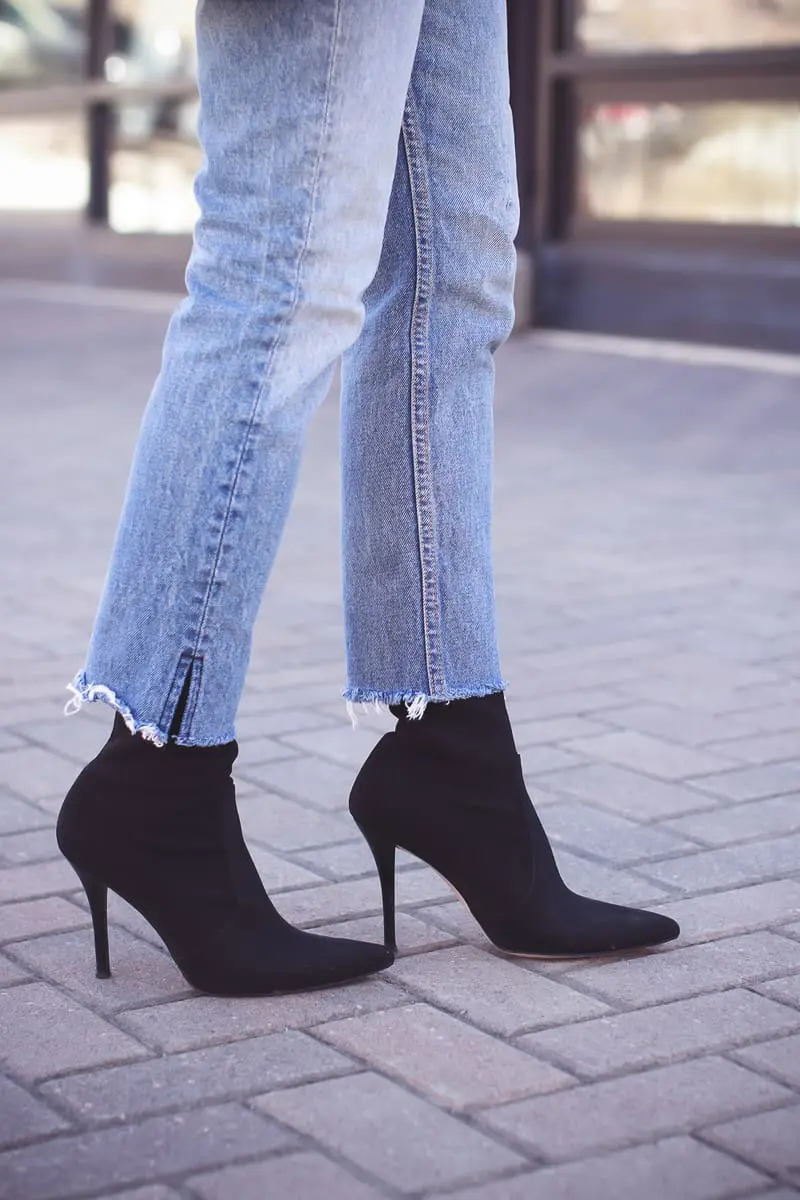 Blazer 2 Ways on fashion blogger over 40, Erin Busbee of Busbee Style wearing Madewell black blazer, Moussy tapered jeans, white button down and Henri bendel color block tote with Hifi Stuart Weitzman black sock booties