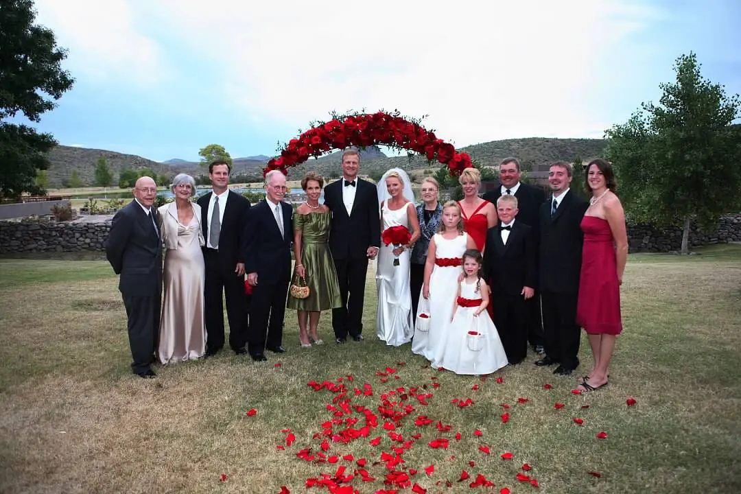 Fashion blogger Erin Busbee of Busbee style with wedding party in wedding attire