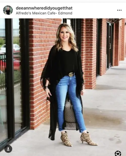 40+ Style Blogger deannwheredidyougetthat wearing skinny jeans, leopard print booties, a black sheer cardigan over black camisole 