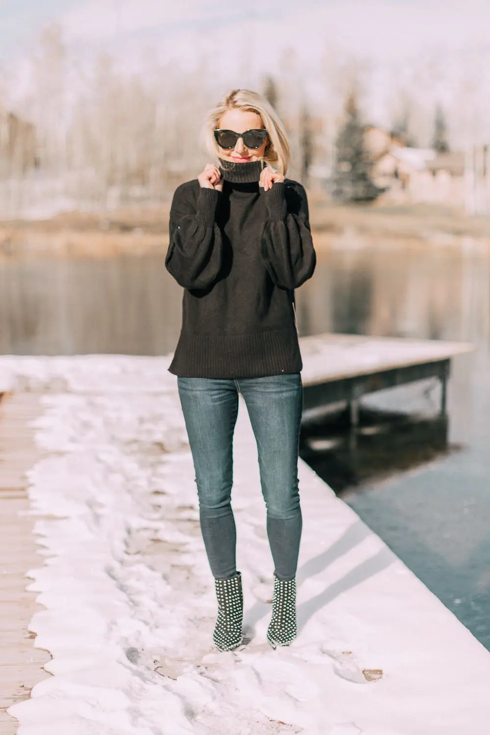 Best sweaters for fall for women 2018 featuring a balloon sleeve black turtleneck sweater from JCPenney on blonde fashion blogger