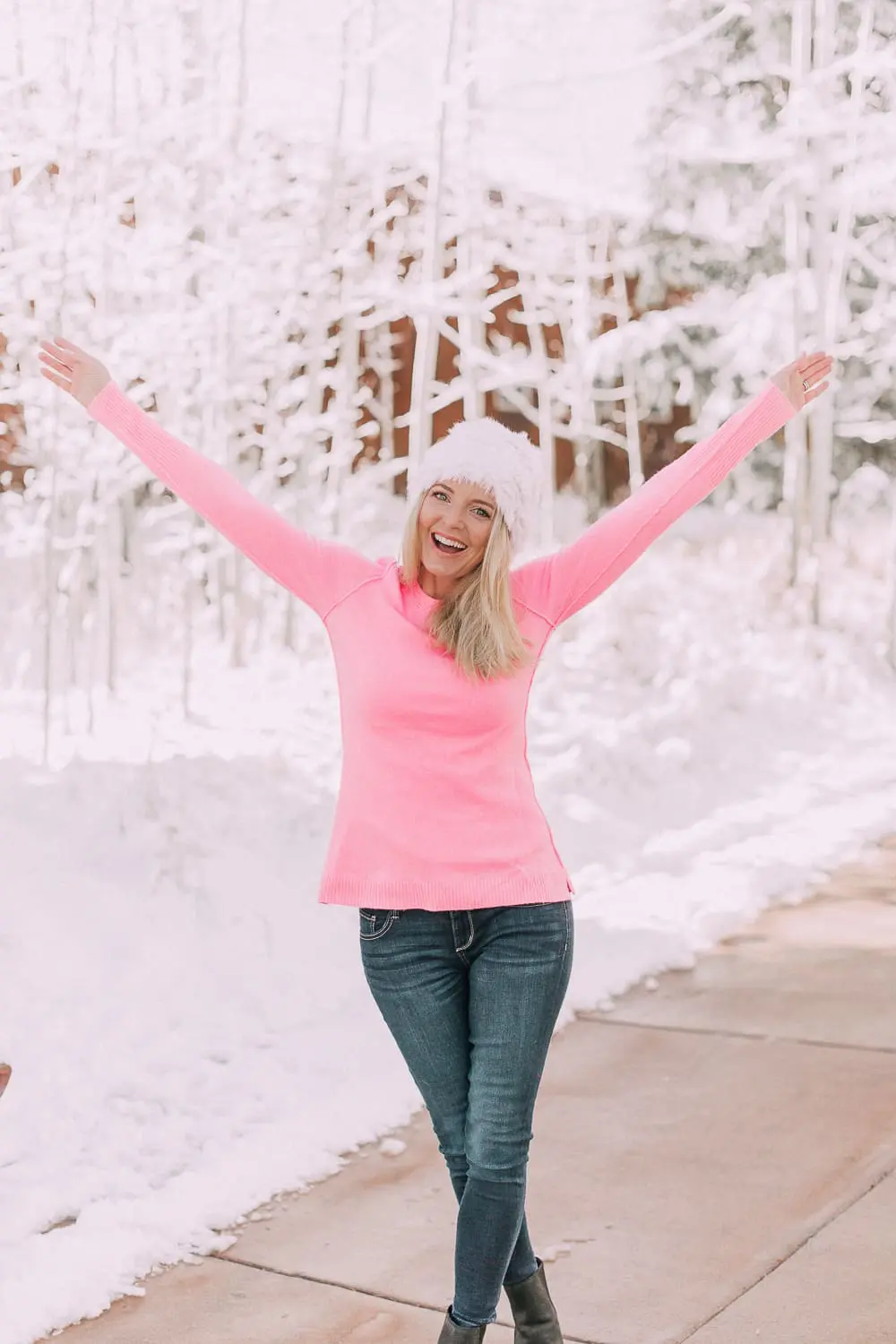 Holiday Giveaways and Holiday Gift Guides 2018 with fashion blogger Erin Busbee of BusbeeStyle.com 