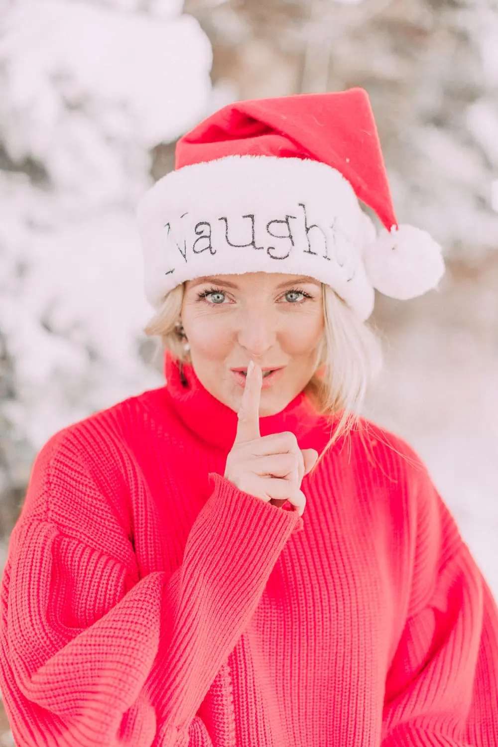 Holiday Giveaways and Holiday Gift Guides 2018 with fashion blogger Erin Busbee of BusbeeStyle.com