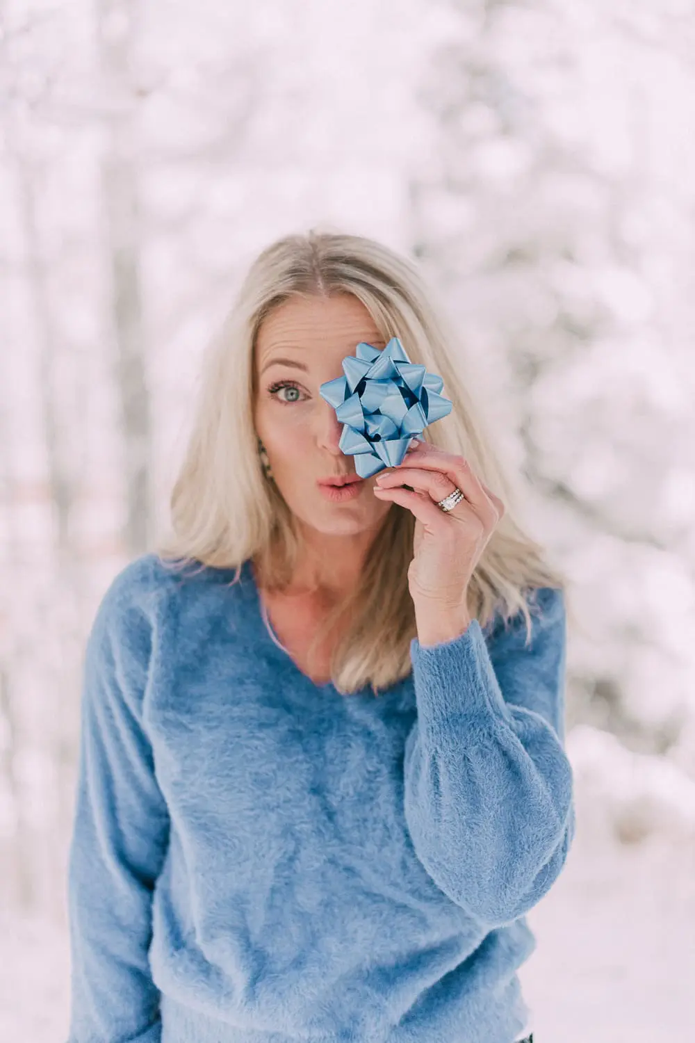 Holiday Giveaways and Holiday Gift Guides 2018 with fashion blogger Erin Busbee of BusbeeStyle.com