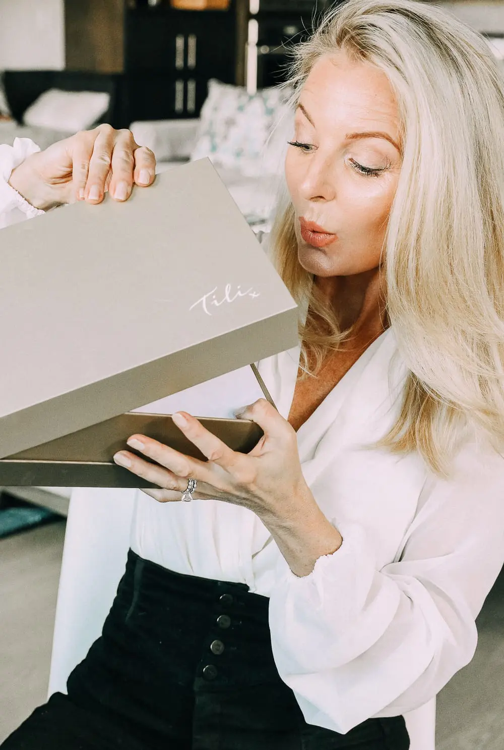 Try It Love It Beauty Box from QVC reviewed by beauty blogger over 40 Erin Busbee of BusbeeStyle.com