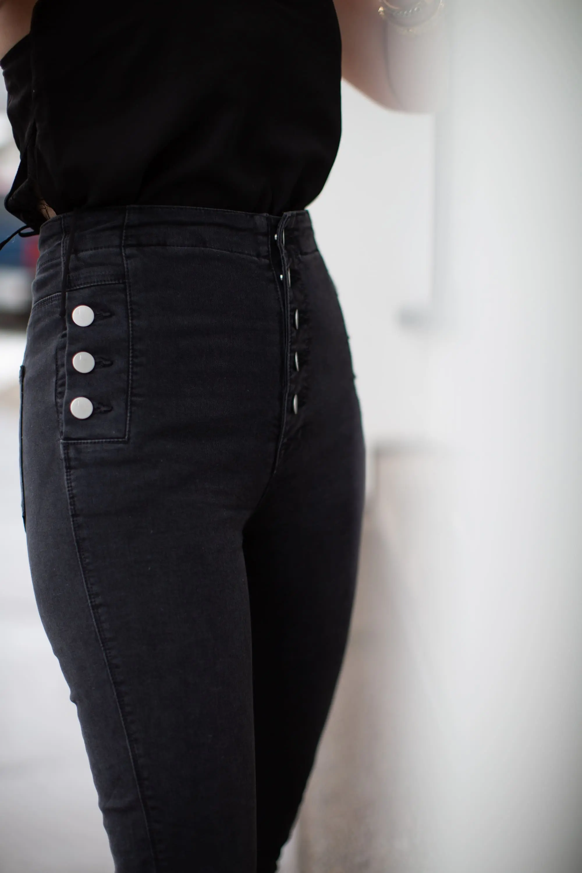 Favorite Jeans 2019, black ankle jeans with button fly by J.Brand called the Natasha jeans on fashion blogger over 40, Erin Busbee of BusbeeStyle.com in Telluride, Colorado