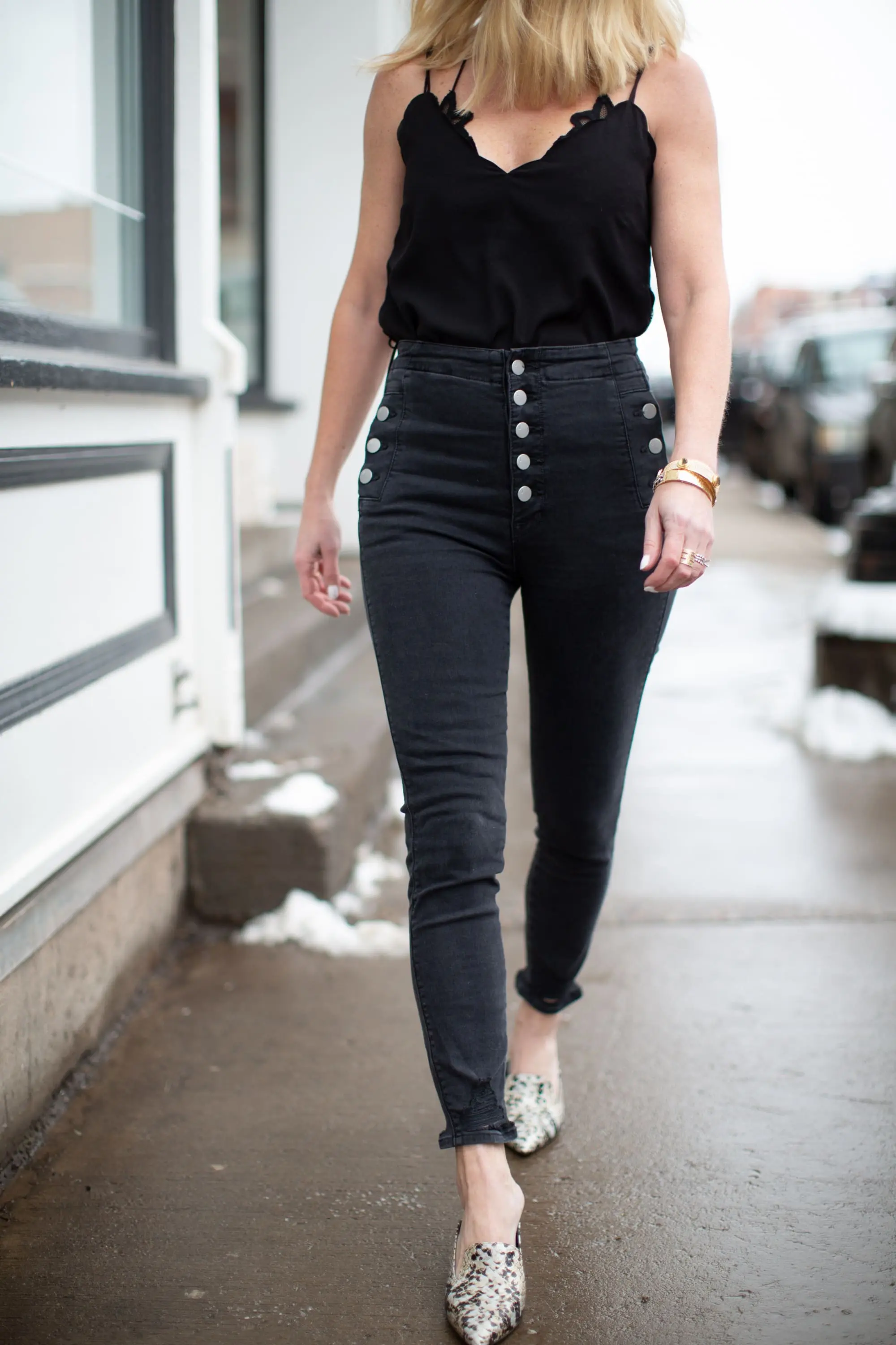 Favorite Jeans 2019, black ankle jeans with button fly by J.Brand called the Natasha jeans on fashion blogger over 40, Erin Busbee of BusbeeStyle.com in Telluride, Colorado