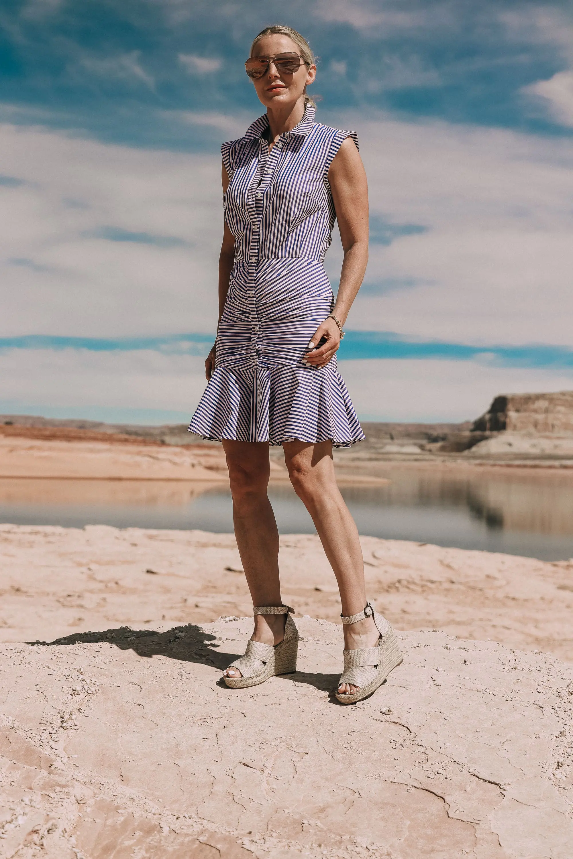 veronica beard blue and white bell button down ruched shirt dress worn by fashion blogger with treasure and bond platform wedges in lake powell