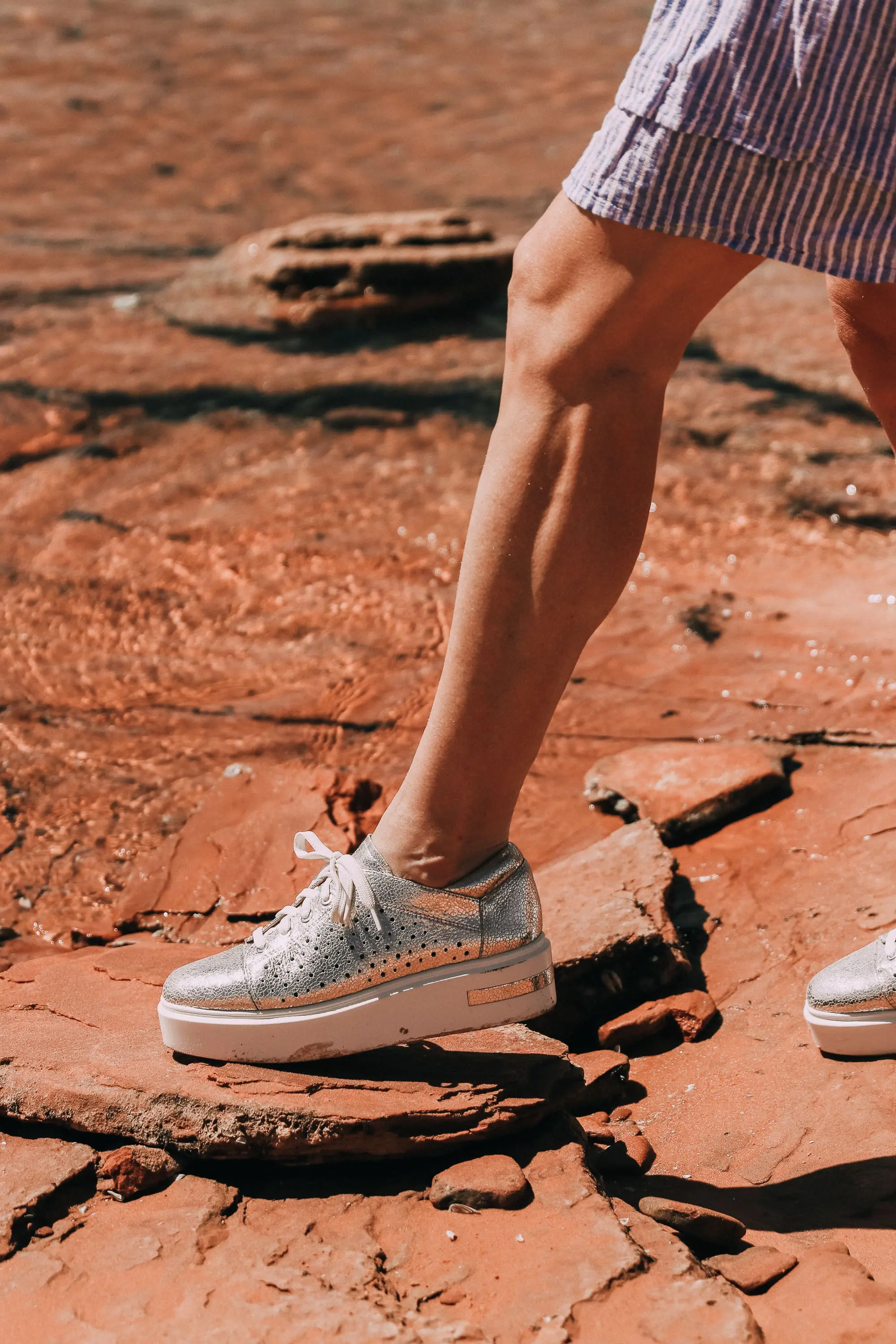 linea paolo metallic silver leather kendra platform sneakers