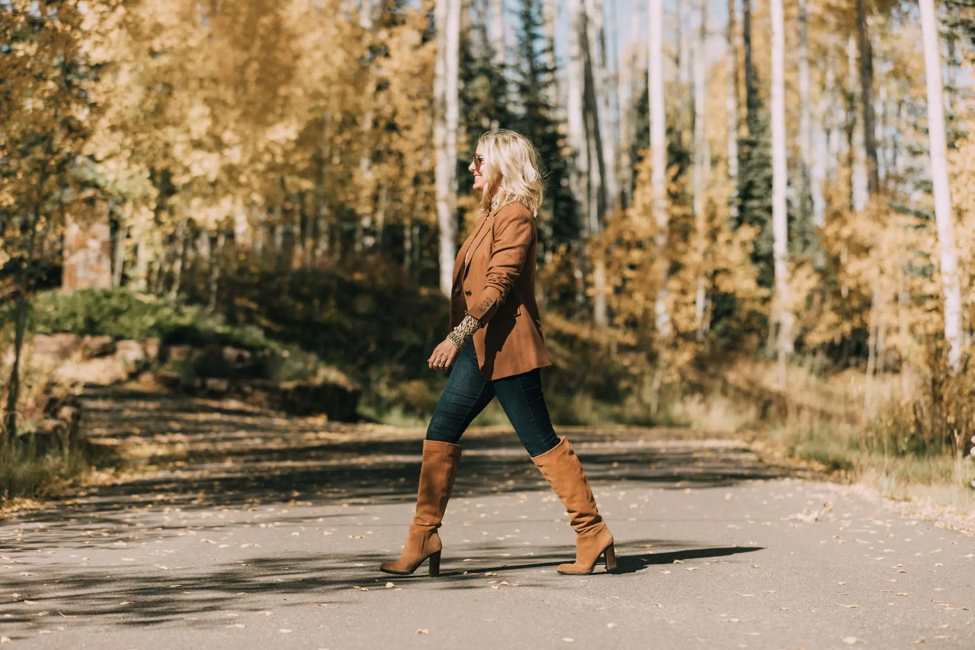 cute fall outfit featuring camel brown blazer leopard print turtleneck skinny jeans knee high suede boots