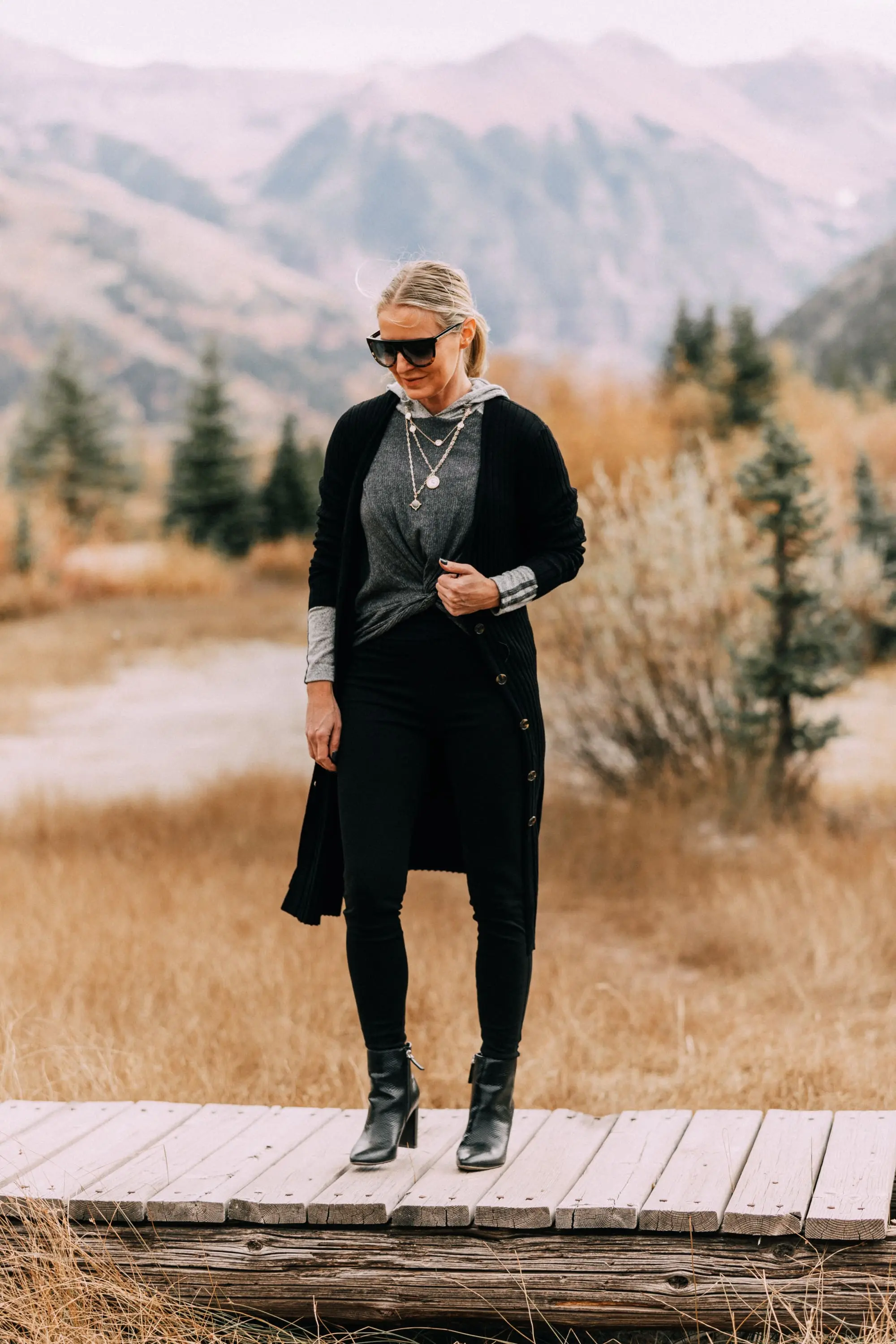 Long Cardigan, Fashion blogger Busbee Style wearing Time & Tru black jeggings, Scoop snake embossed booties, gray twist front hoodie, Walmart black ribbed cardigan Telluride, CO
