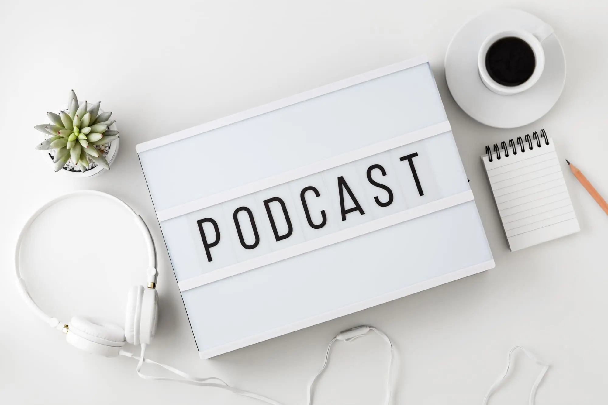 Best Podcasts, Fashion blogger Erin Busbee of Busbee Style sharing the teams favorite podcasts from Denise, Allison, and Kaitlyn