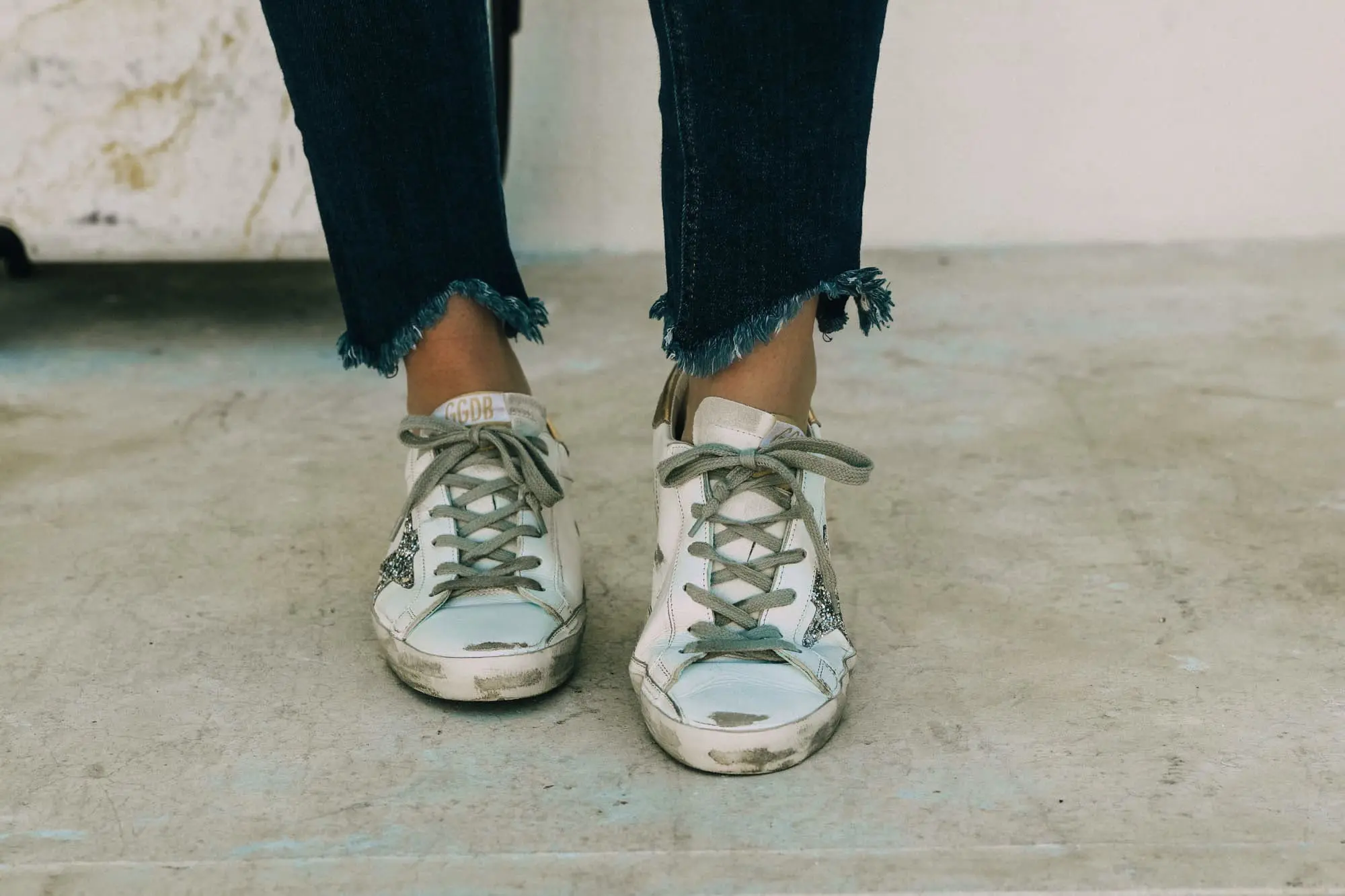 Golden Goose sneakers review white silver sequin Golden Goose superstar low top fashion sneakers