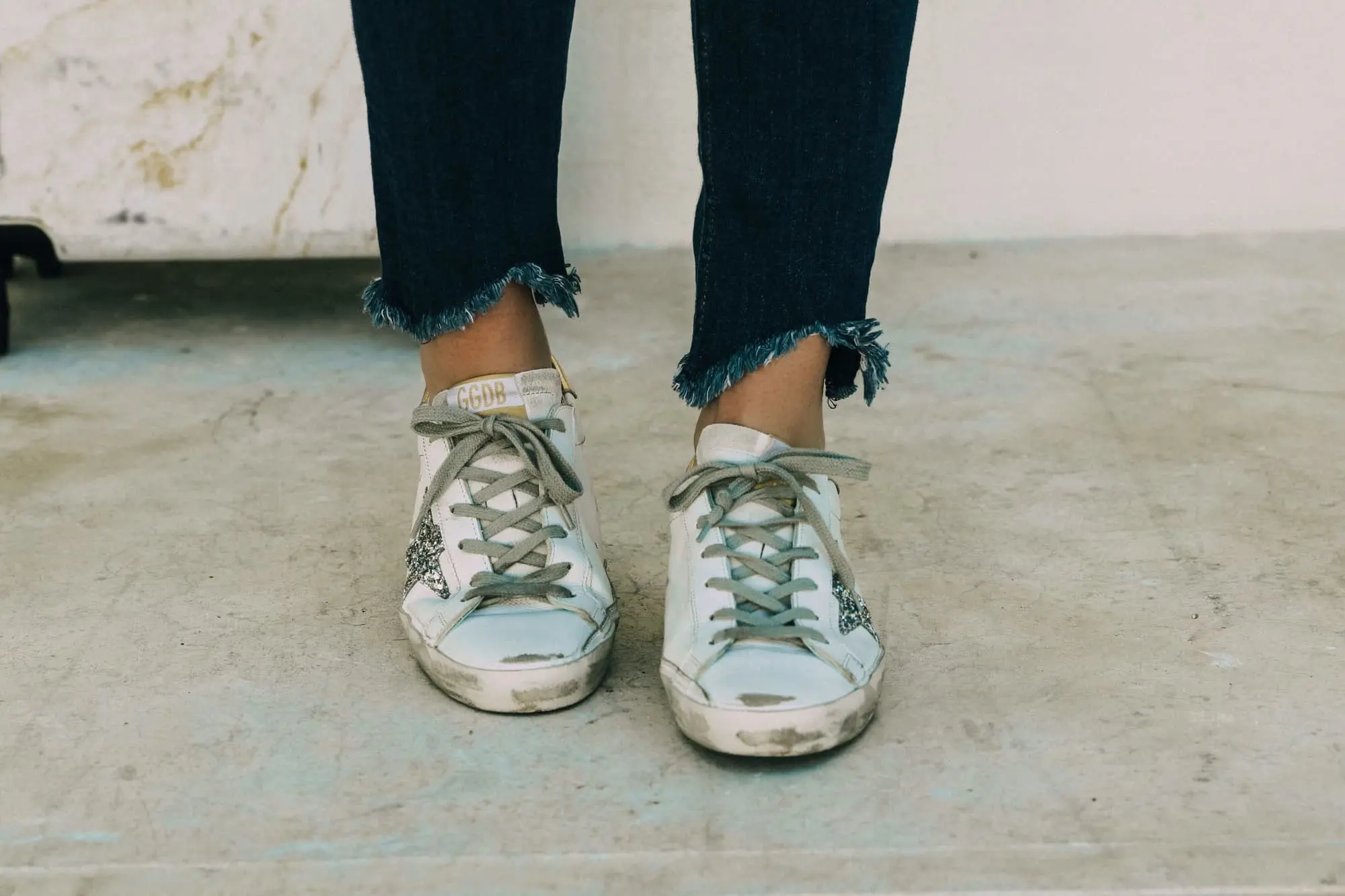 Golden Goose sneakers review white silver sequin Golden Goose superstar low top fashion sneakers