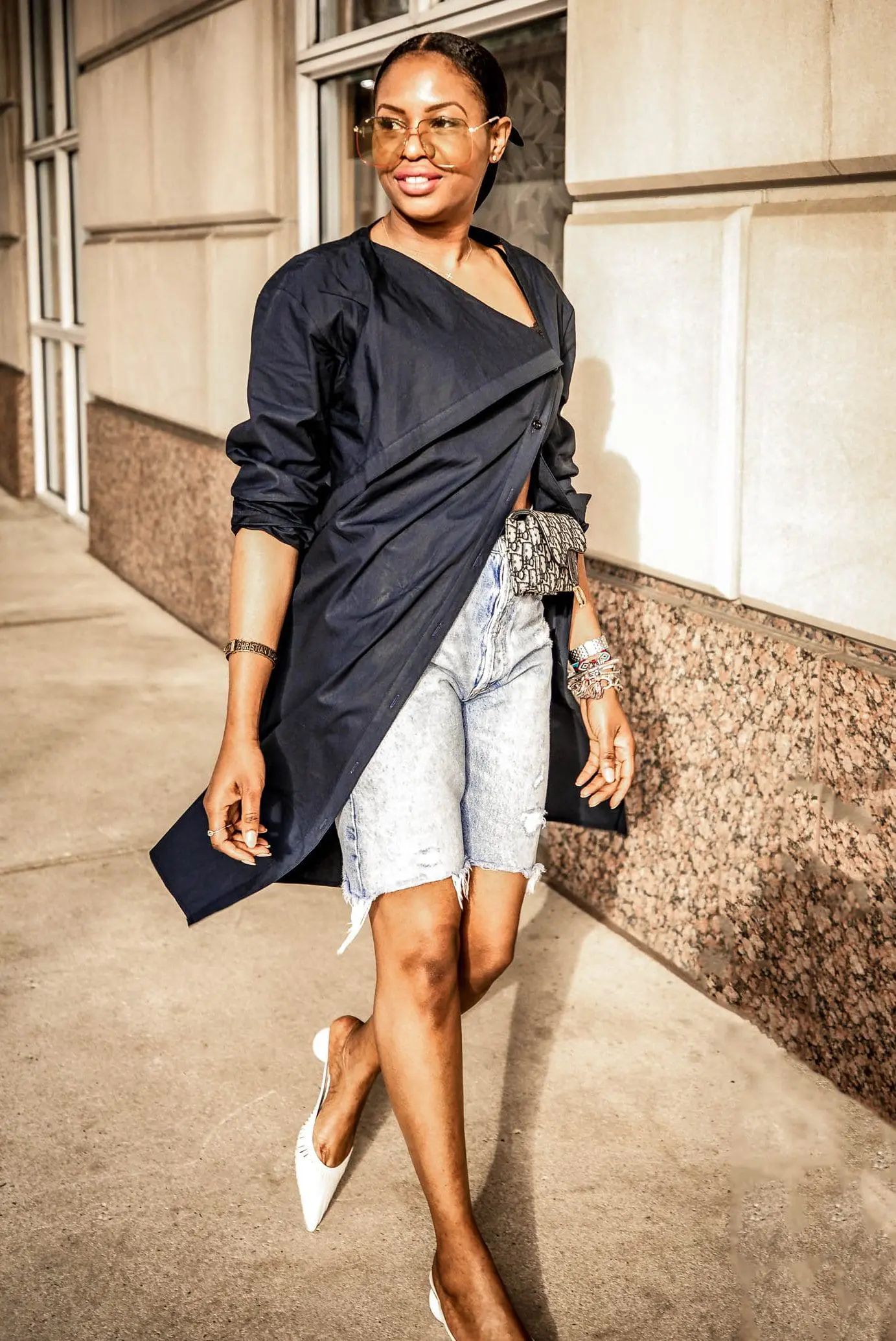 ways to wear shorts over 40, how to wear denim shorts, how to wear shorts over 40, awedbymoni