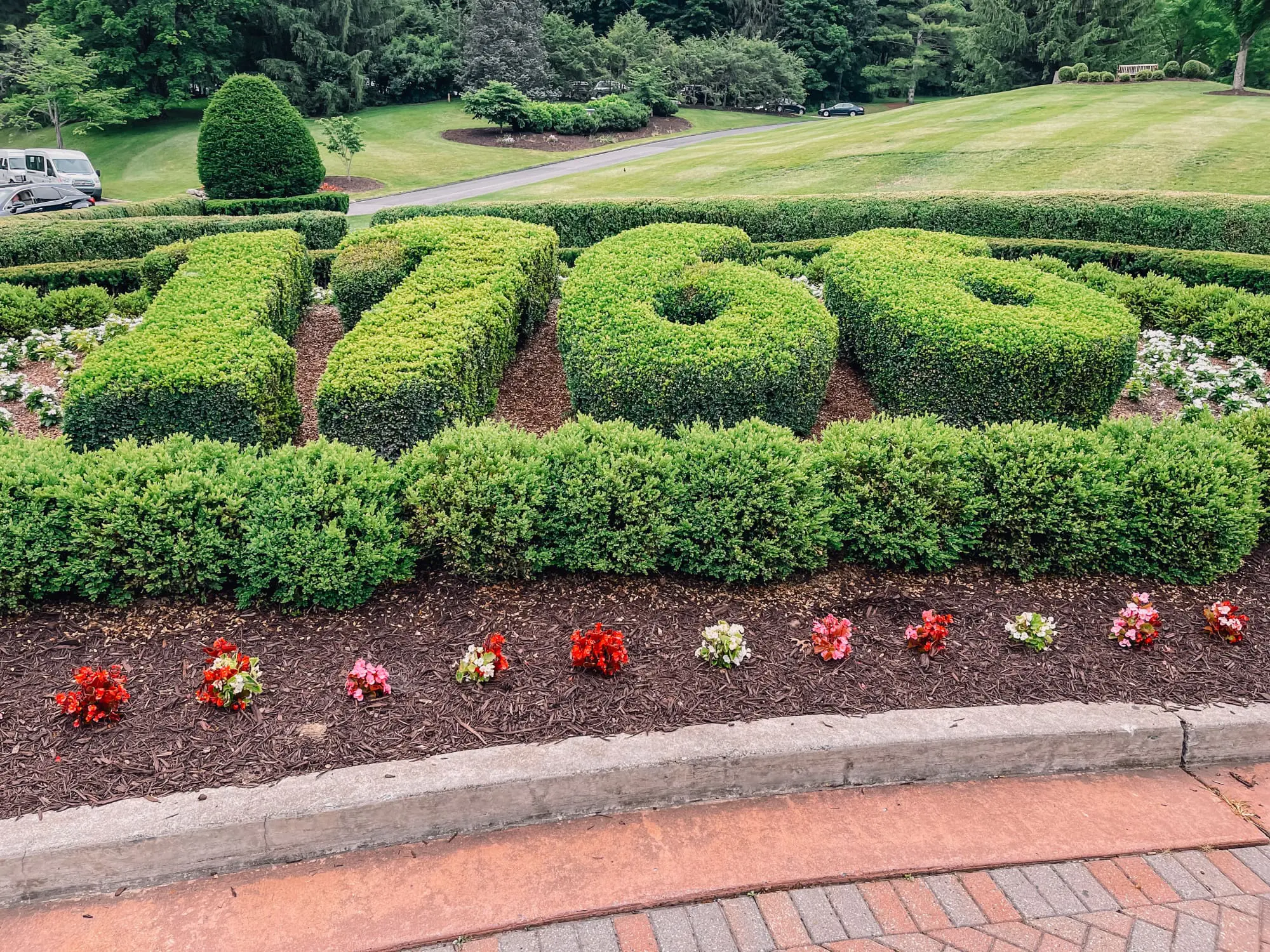 where to stop on a cross-country road trip, best places to stop on a cross country road trip, cross country road trip, west coast to east coast road trip, erin busbee, traveling with kids, how to travel with kids, how to travel with a dog, cross country road trip with kids, hot springs virginia, the omni homestead hotel