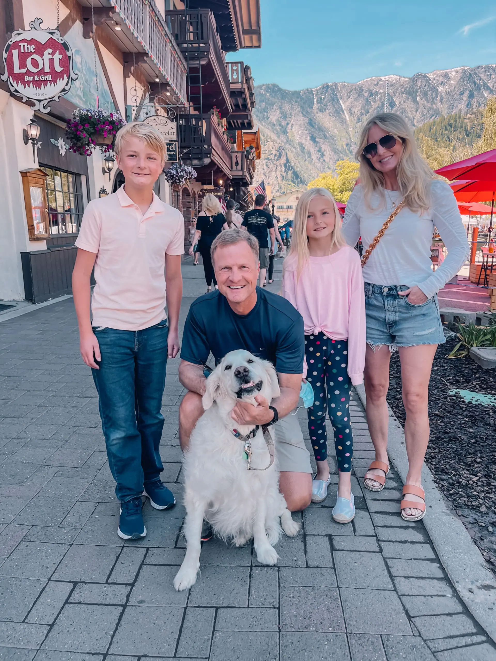 where to stop on a cross-country road trip, best places to stop on a cross country road trip, cross country road trip, west coast to east coast road trip, erin busbee, traveling with kids, how to travel with kids, how to travel with a dog, cross country road trip with kids, leavenworth, washington
