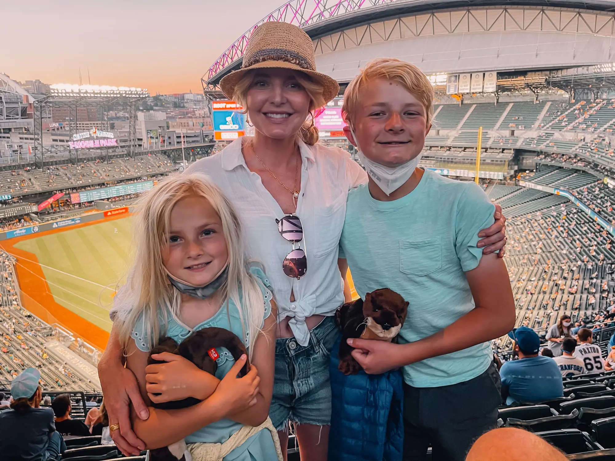 where to stop on a cross-country road trip, best places to stop on a cross country road trip, cross country road trip, west coast to east coast road trip, erin busbee, traveling with kids, how to travel with kids, how to travel with a dog, cross country road trip with kids, seattle, washington, seattle mariners baseball game
