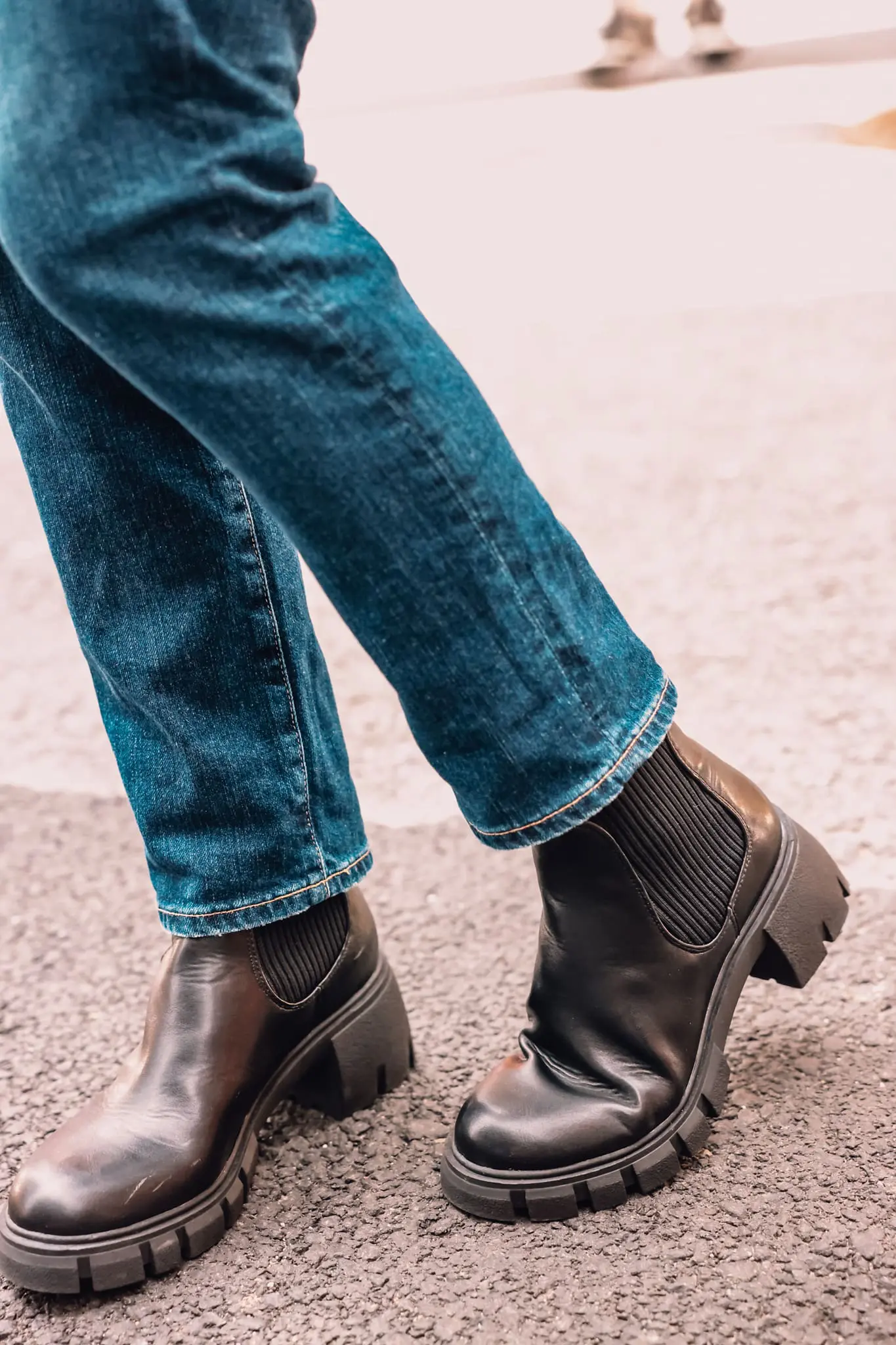 nordstrom anniversary sale 2021, nordstrom anniversary sale, nordstorm sale, nordstrom sale 2021, best nordstrom sale finds, nordstrom sale outfits, nordstorm anniversary sale outfits, best nsale finds, nsale, nordstrom anniversary sale sweaters, nordstrom anniversary sale jeans, nordstrom anniversary sale jackets, nordstrom anniversary sale shoes, nordstrom anniversary sale boots, erin busbee, best nordstrom sale basics, free people princess sweater, AG ex-boyfriend slim straight leg jeans, steve madden chunky boots, quay sunglasses, gorjana crescent necklace, gorjana hoop earrings, nordstrom in new york, fall booties 2021