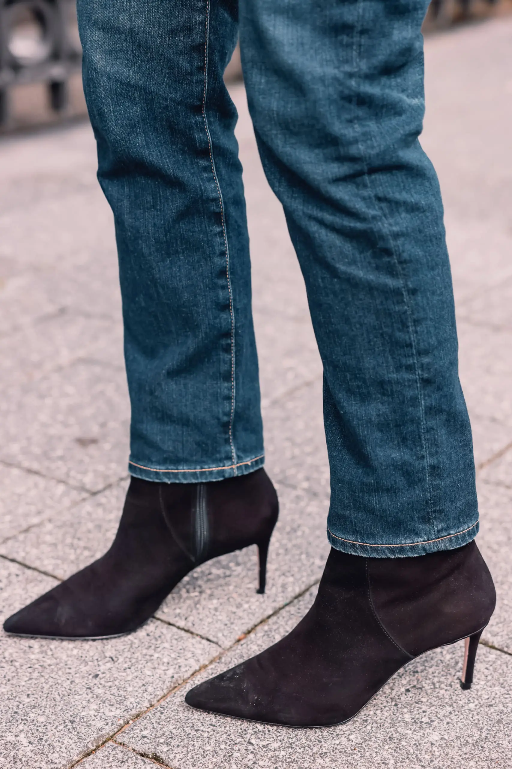 casual date night outfit, what to wear date night, how to dress for date night, date night look, casual date night, easy date night outfit, erin bsubee, balmain blazer, ag ex-boyfriend jeans, schutz black bette booties, valentino belt, lulu notch neck bodysuit, amsterdam, netherlands
