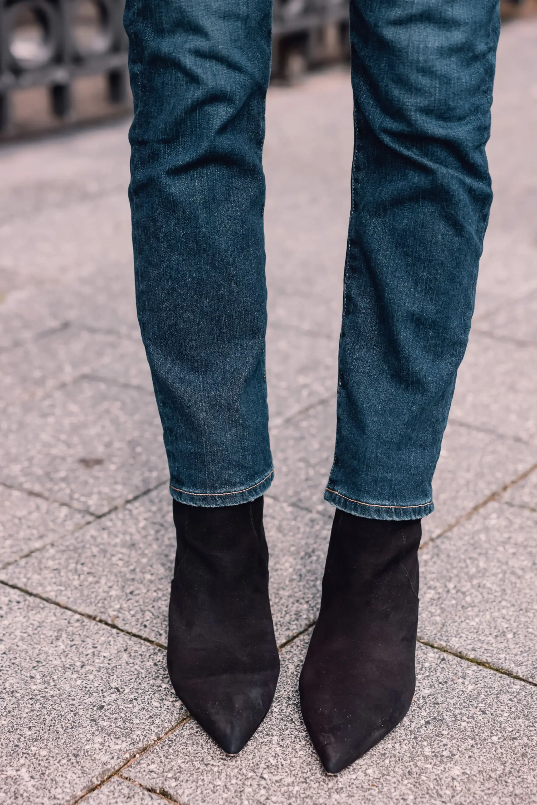 casual date night outfit, what to wear date night, how to dress for date night, date night look, casual date night, easy date night outfit, erin bsubee, balmain blazer, ag ex-boyfriend jeans, schutz black bette booties, valentino belt, lulu notch neck bodysuit, amsterdam, netherlands