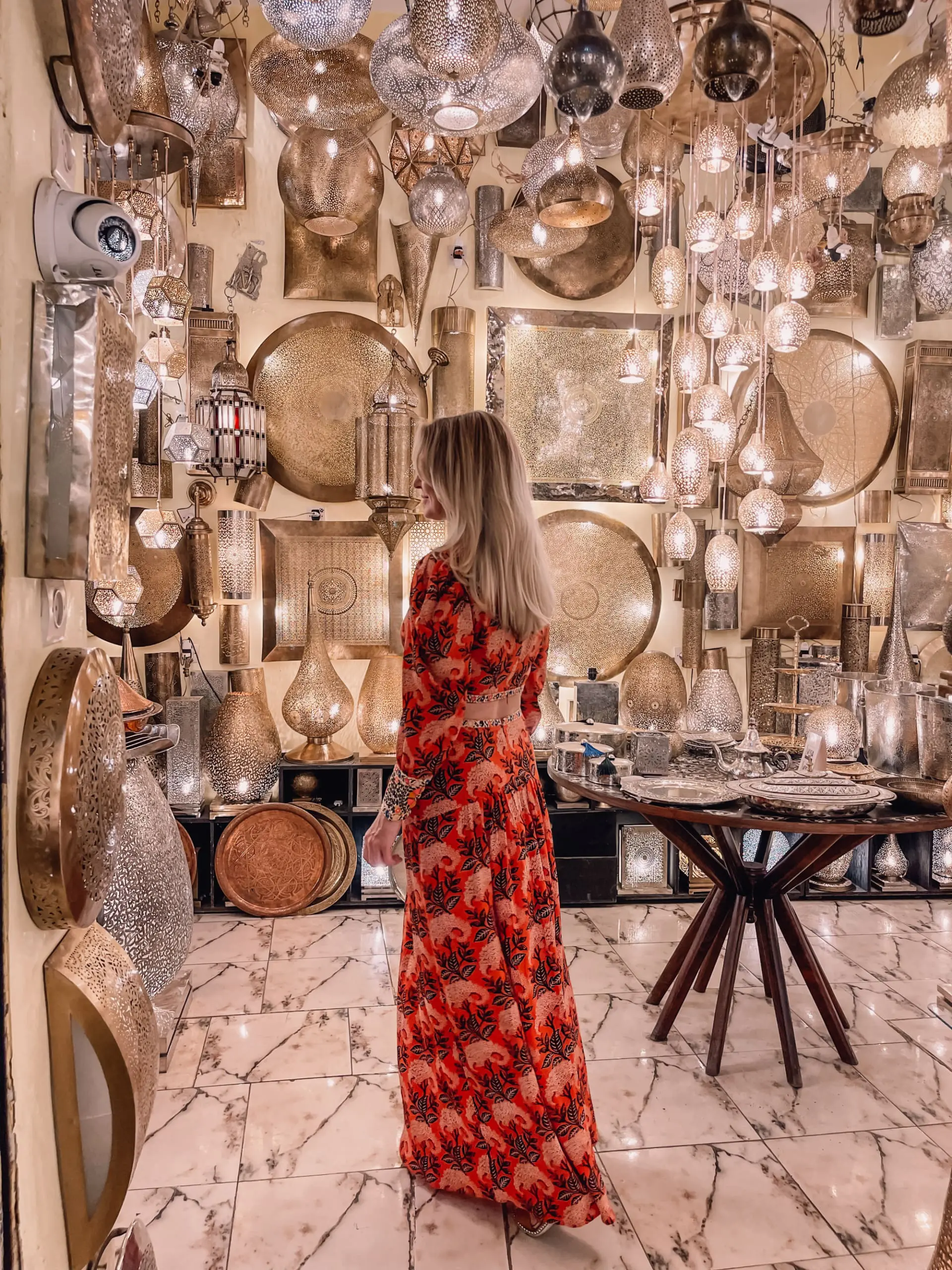 holiday party outfits, holiday party outfits 2021, holiday outfits, christmas party outfits, what to wear holiday, holiday outfits over 40, what to wear to holiday party, printed ba&sh cutout dress, sbee, marrakesh, morocco