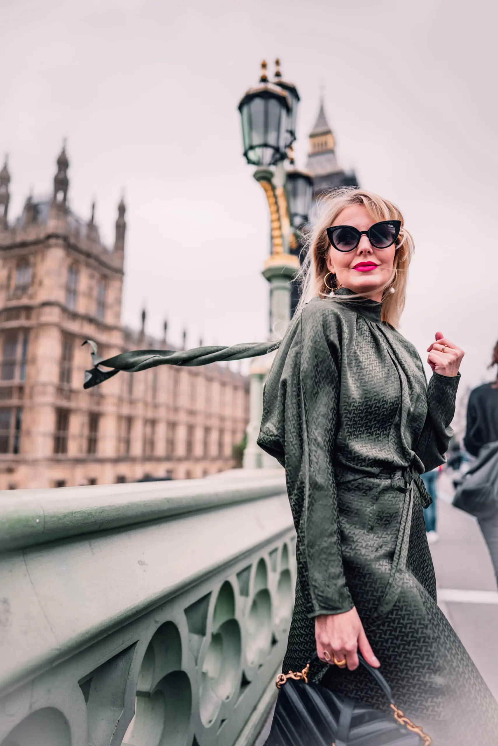 olive green, fall fashion, fall trends, coor trend, army green, erin busbee, zadig & voltaire olive green dress, schutz bette booties, ysl chevron handbag, london, england, fall wedding guest dress, olive green dress, olive green fashion finds