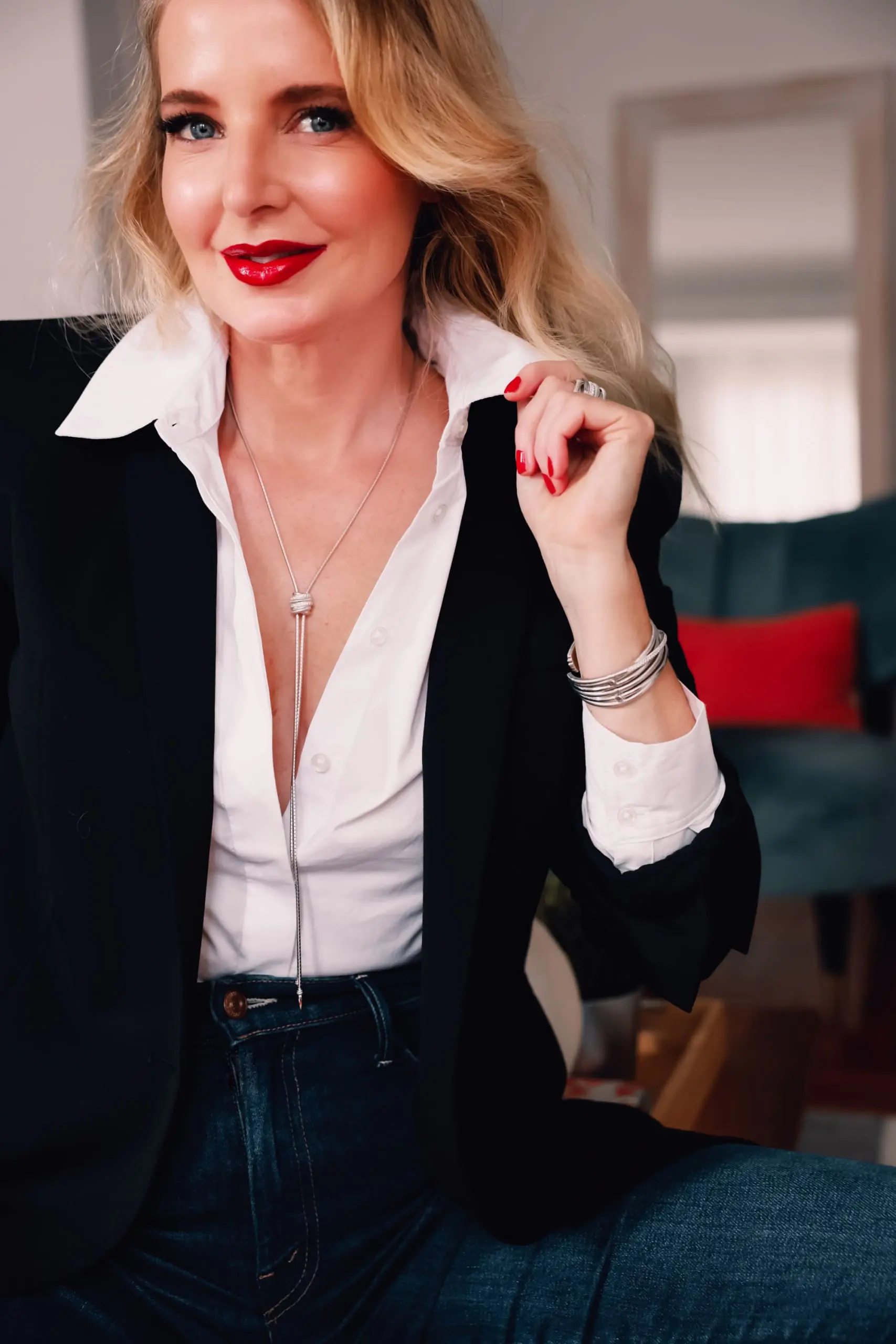 midlife awakening, midlife best life, judith ripka jewelry, judith ripka fine jewelry, judith ripka, erin busbee, madrid, spain, fine jewelry, best silver fine jewelry, high quality silver jewelry, necklace
