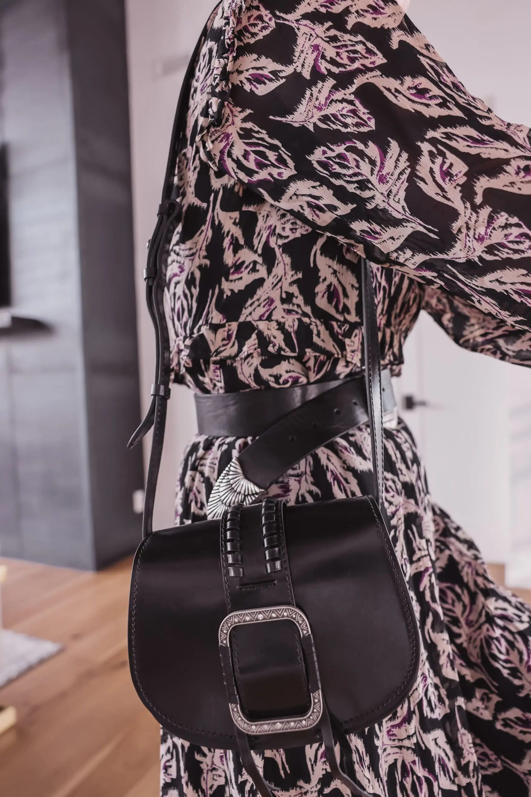 western trend, western trend 2022, western inspired trend, how to wear western trend, modern western style, erin busbee, busbee style. ba&sh printed midi dress, ba&sh teddy bag with buckle, ba&sh western inspired belt, isabel marant lamsey boots, telluride, colorado