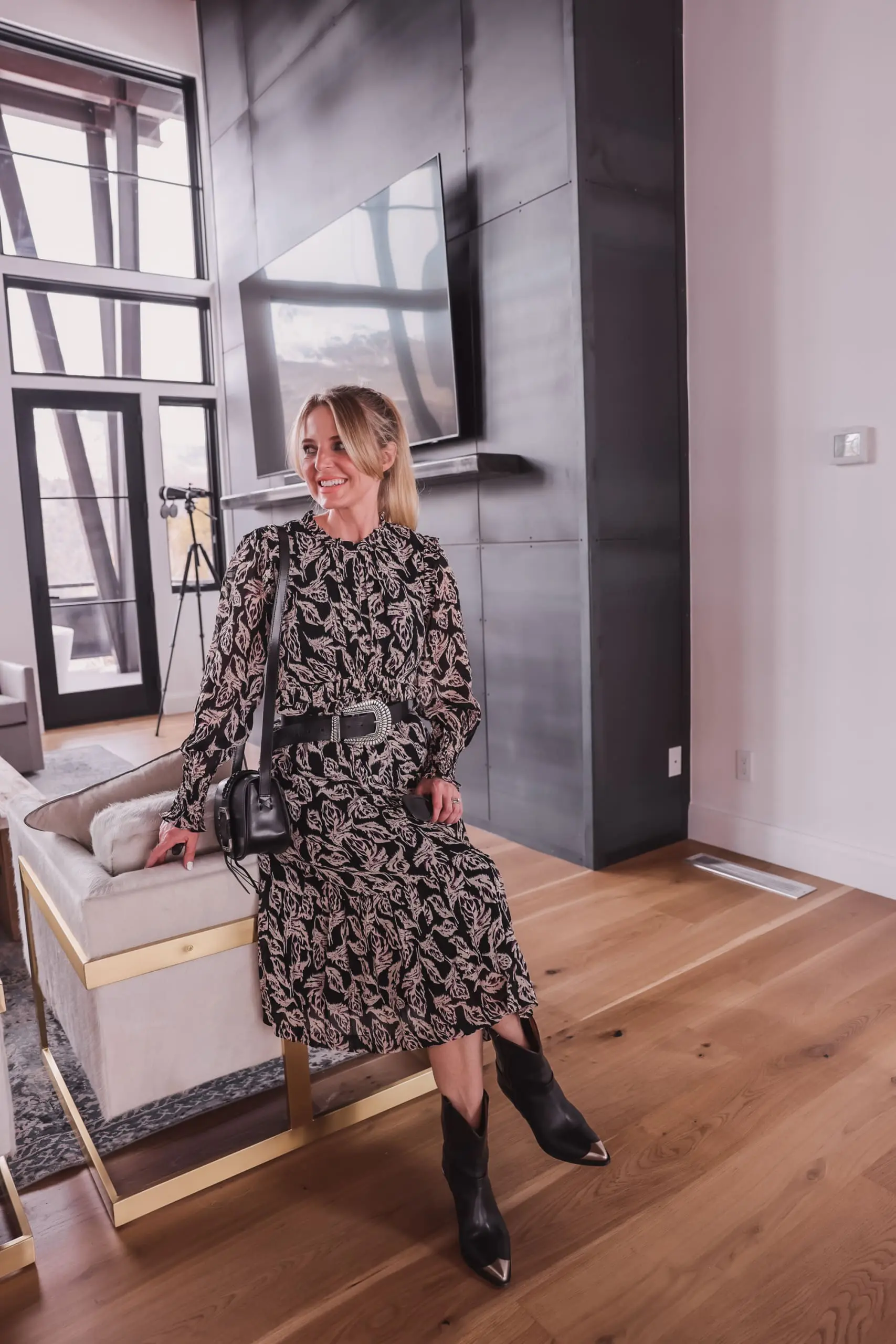 western trend, western trend 2022, western inspired trend, how to wear western trend, modern western style, erin busbee, busbee style. ba&sh printed midi dress, ba&sh teddy bag with buckle, ba&sh western inspired belt, isabel marant lamsey boots, telluride, colorado