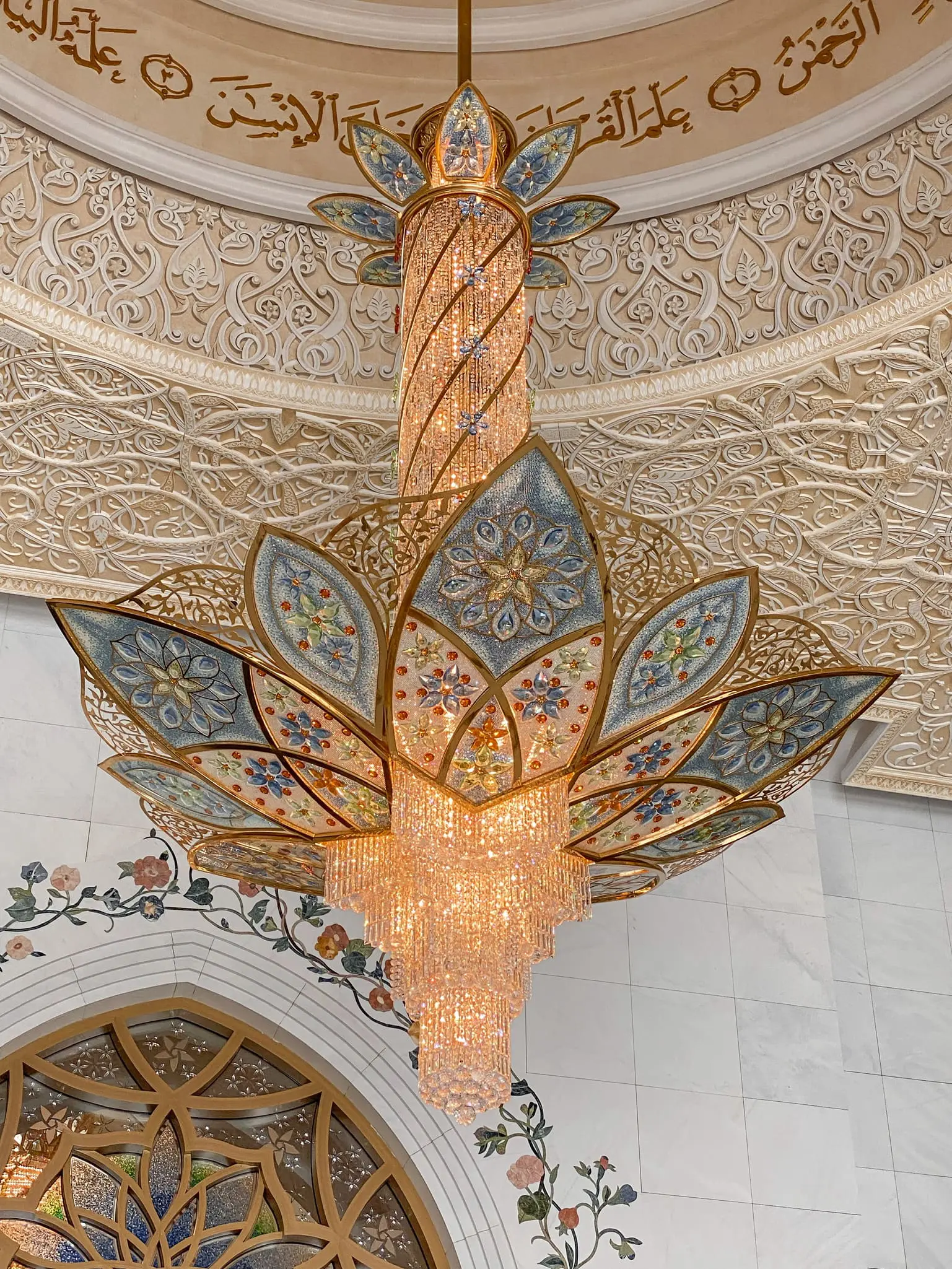 planning a trip to the middle east, where to go in the middle east, how to plan a trip to the middle east, abu dhabi, united arab emirates, UAE, erin busbee, busbee style, busbee family travels, Abu Dhabi trip, what to do in Abu Dhabi, Sheikh Zayad Grand Mosque, chandeliers in Sheikh Zayad Grand Mosque