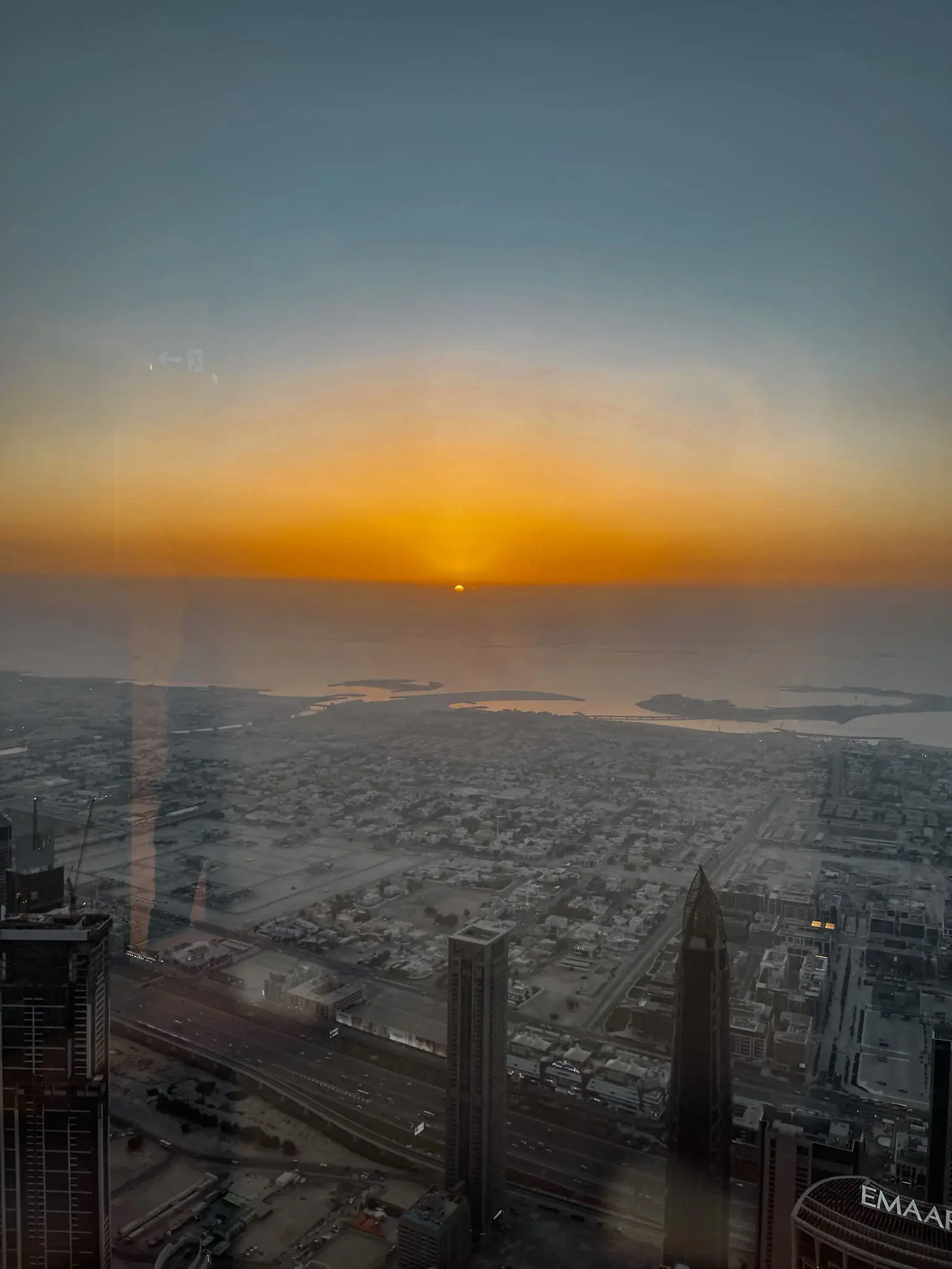 planning a trip to the middle east, where to go in the middle east, how to plan a trip to the middle east, dubai, united arab emirates, UAE, tallest building in the world, Burj Khalifa, visiting Burj Khalifa, views from Burj Khalifa, erin busbee, busbee style, busbee family travels