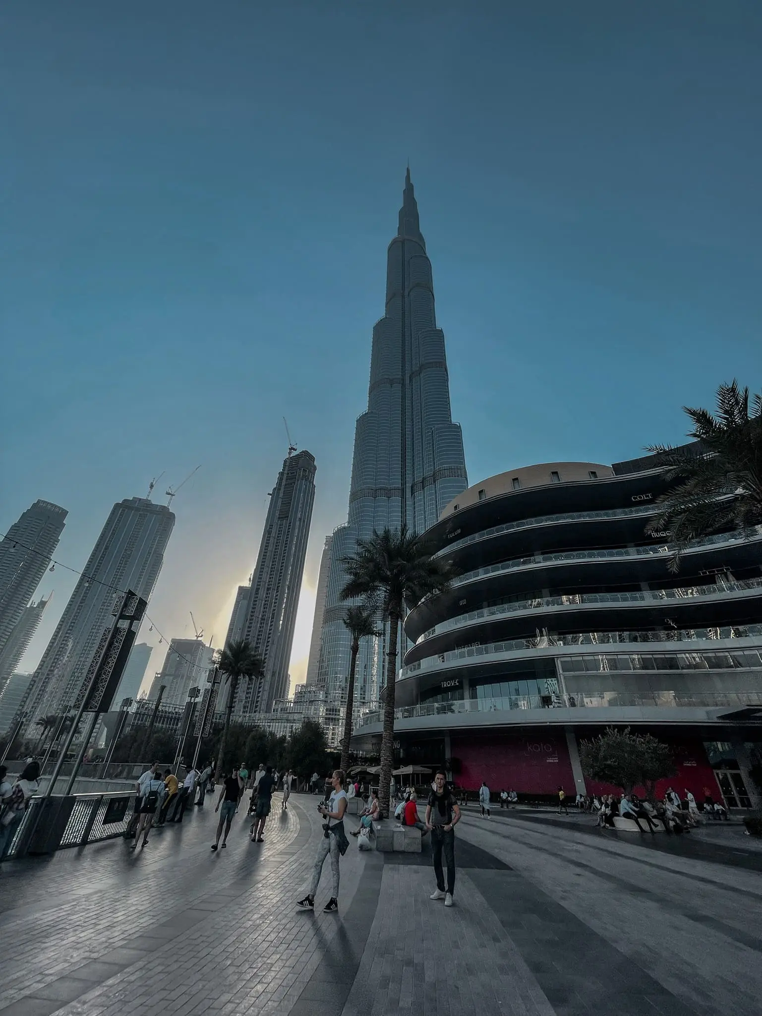 planning a trip to the middle east, where to go in the middle east, how to plan a trip to the middle east, dubai, united arab emirates, UAE, tallest building in the world, Burj Khalifa, visiting Burj Khalifa, views from Burj Khalifa, erin busbee, busbee style, busbee family travels