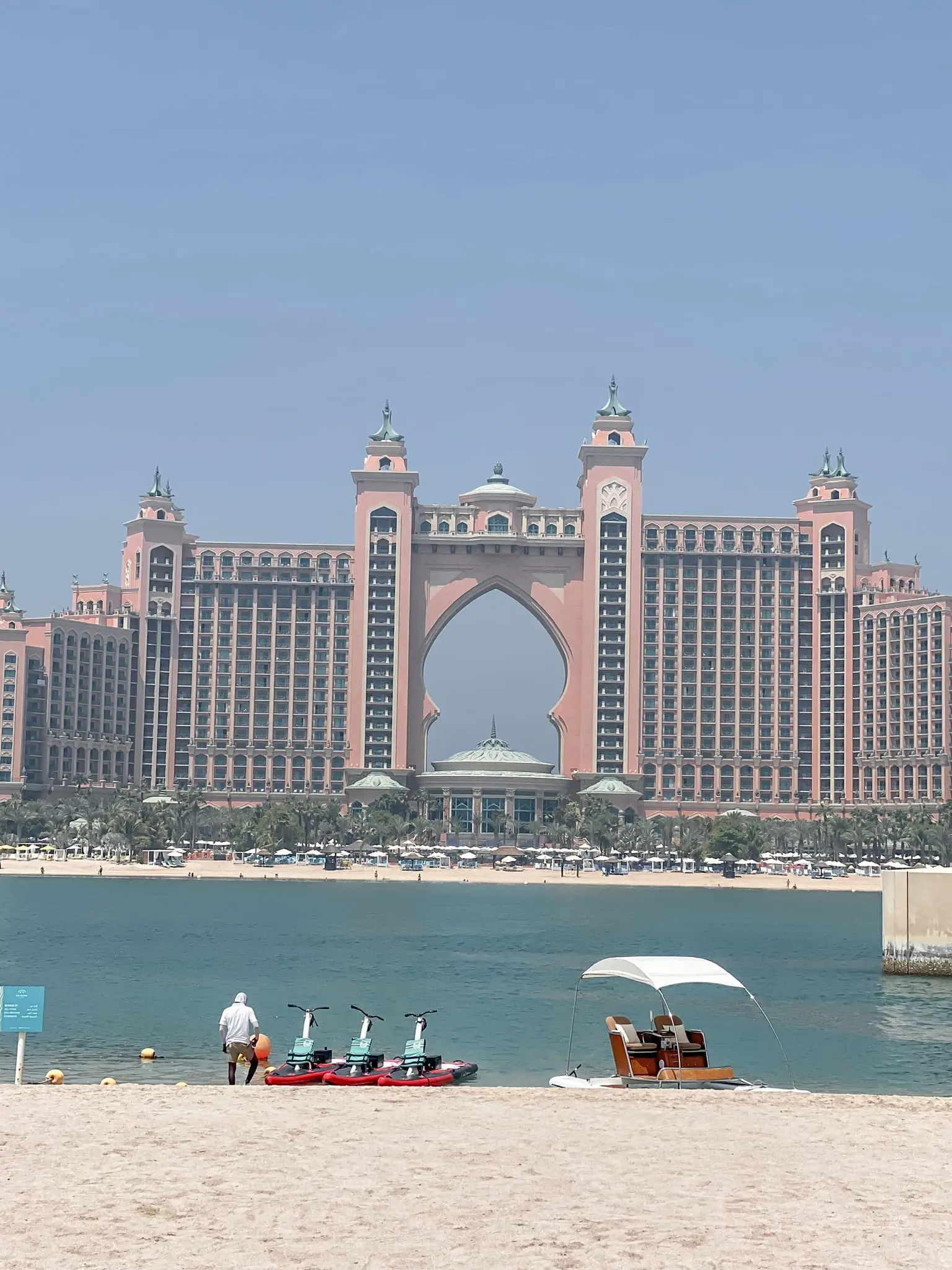 planning a trip to the middle east, where to go in the middle east, how to plan a trip to the middle east, dubai, united arab emirates, UAE, erin busbee, busbee style, busbee family travels, dubai city tour, visit dubai waterfront