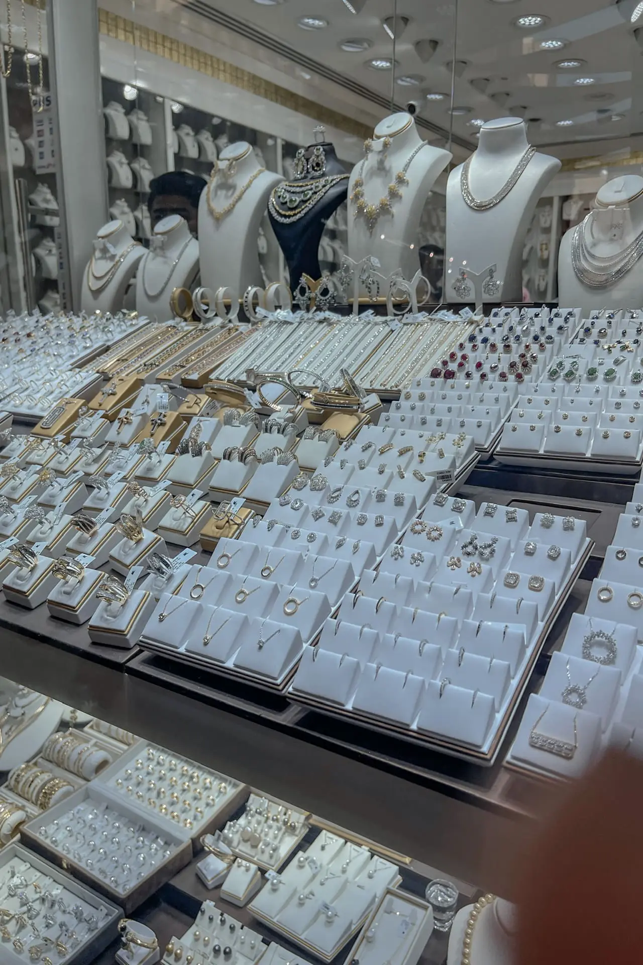 planning a trip to the middle east, where to go in the middle east, how to plan a trip to the middle east, dubai, united arab emirates, UAE, erin busbee, busbee style, busbee family travels, dubai city tour, gold souks in dubai, dubai gold market