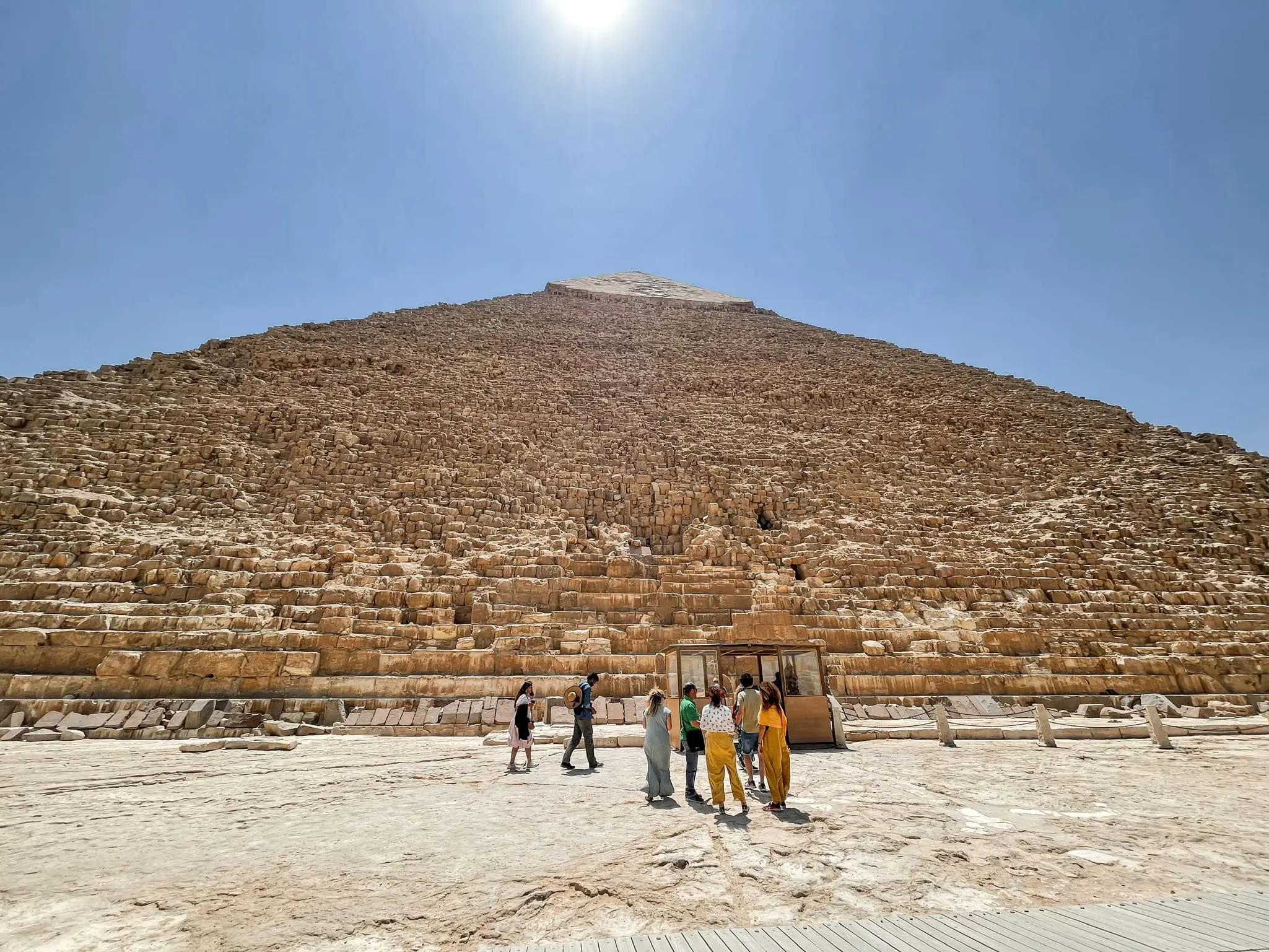 planning a trip to the middle east, where to go in the middle east, how to plan a trip to the middle east, The Great Pyramids of Giza, Egypt, Cairo Egypt, erin busbee, busbee style, busbee family travels, cairo trip, great pyramids of giza trip